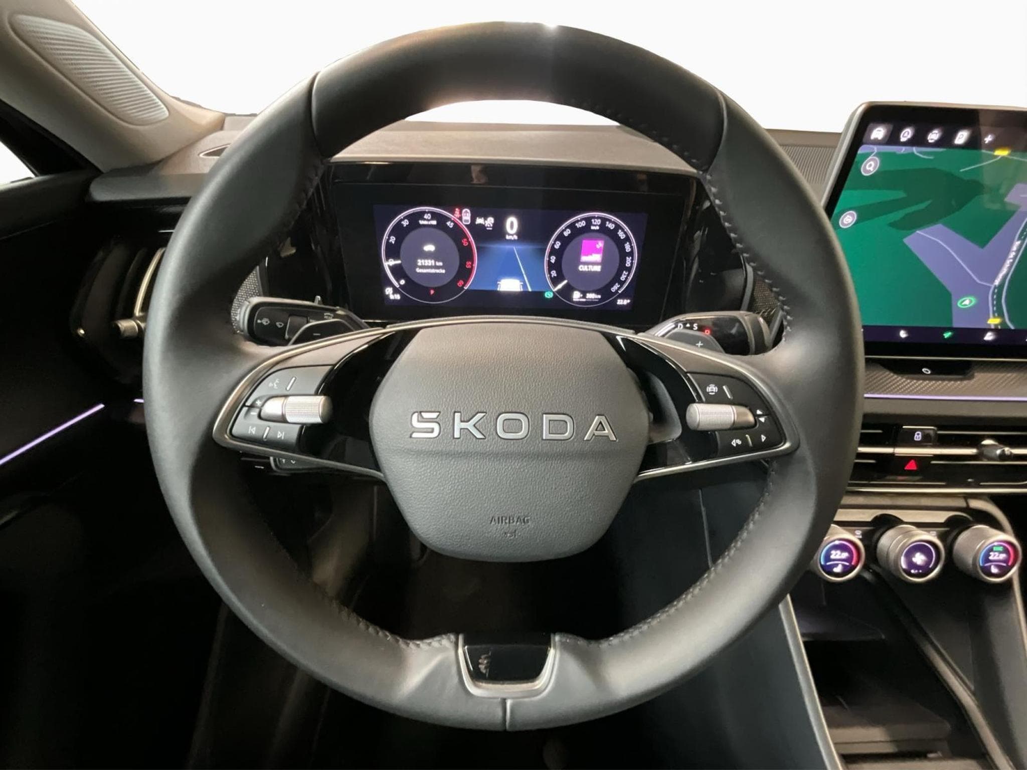 Skoda Kodiaq Selection+DSG+RearView+Navi+LED+digi (2025) - Photo 12