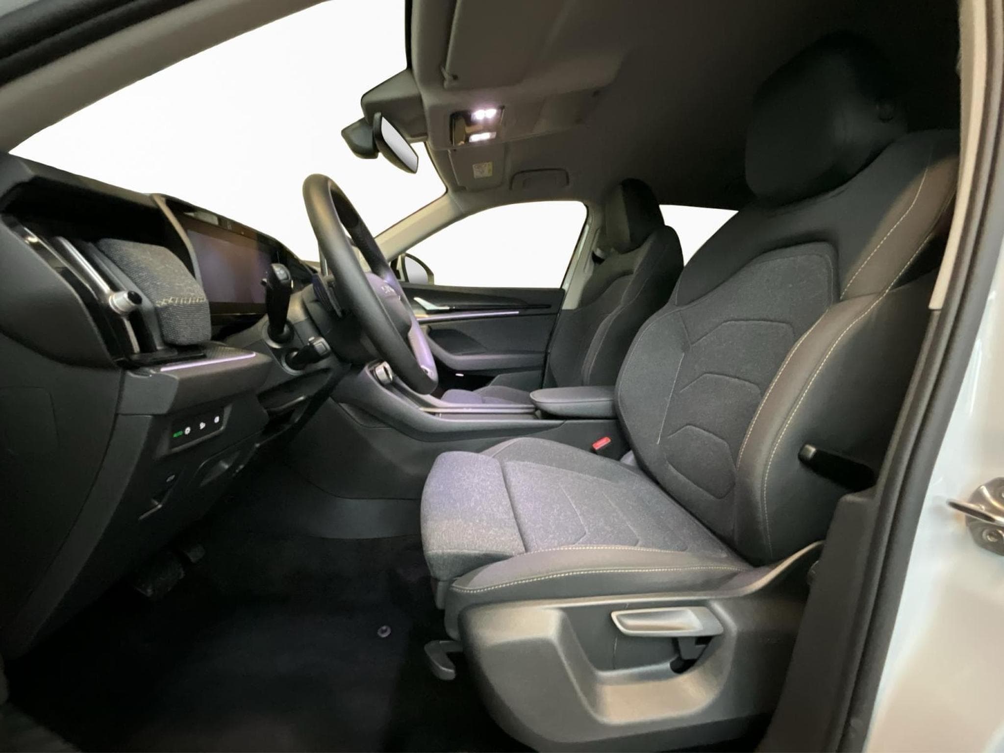 Skoda Kodiaq Selection+DSG+RearView+Navi+LED+digi (2025) - Photo 11