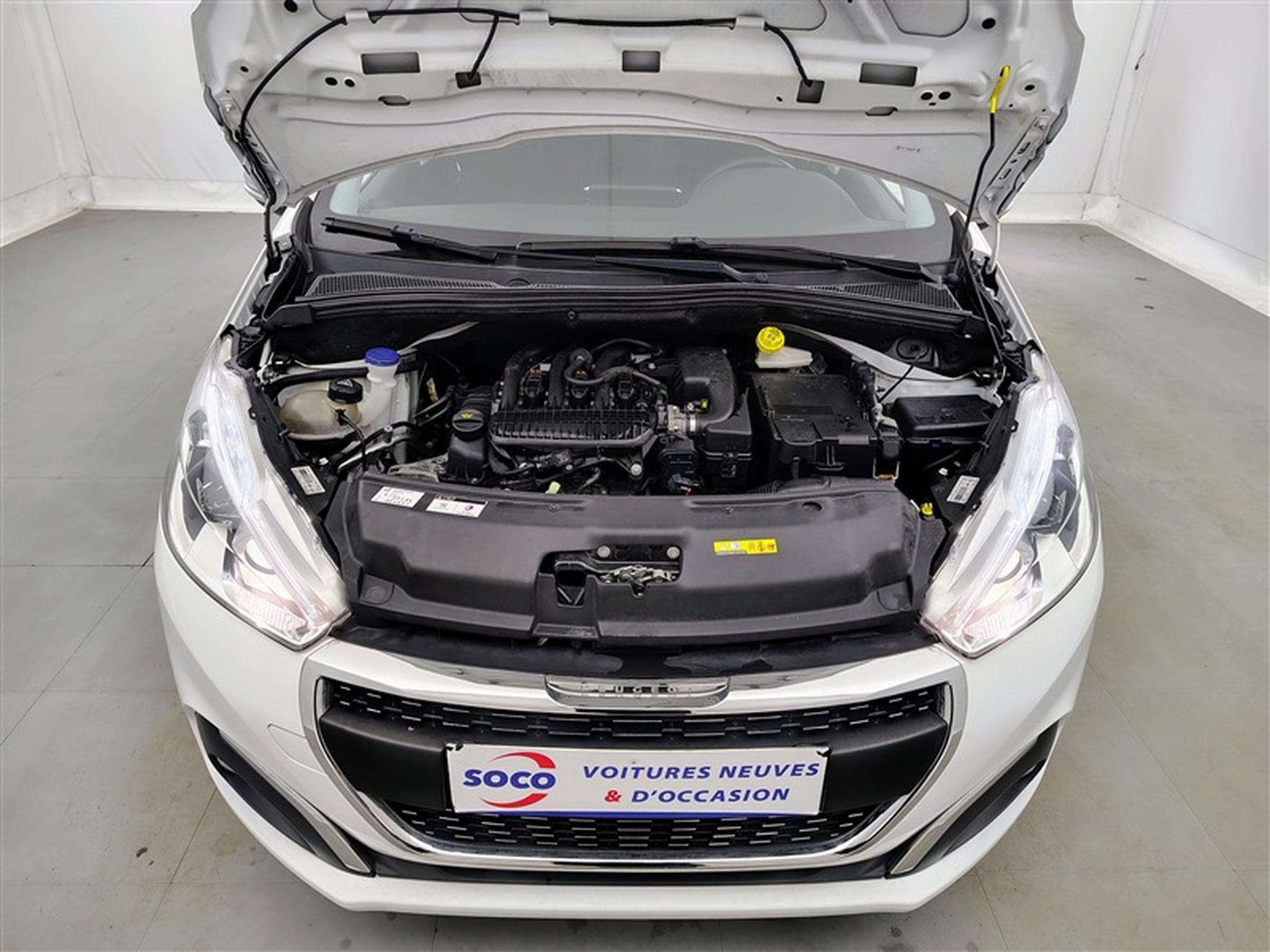 Peugeot 208 1.2i PureTech Signature CARPLAY / PDC (2019) - Photo 19