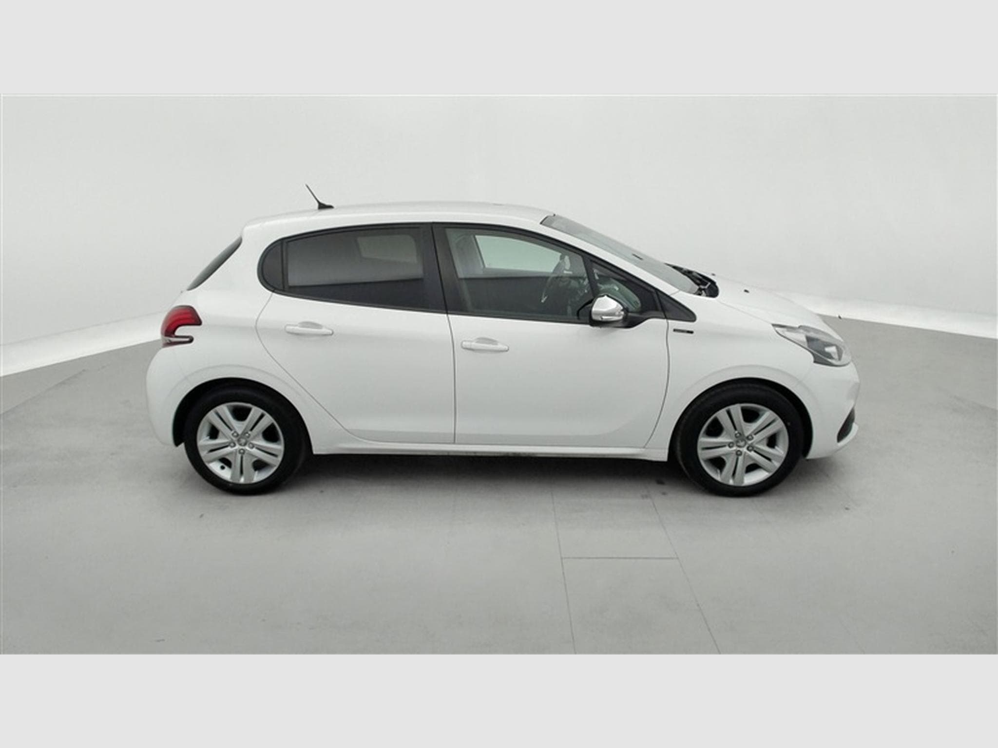 Peugeot 208 1.2i PureTech Signature CARPLAY / PDC (2019) - Photo 24