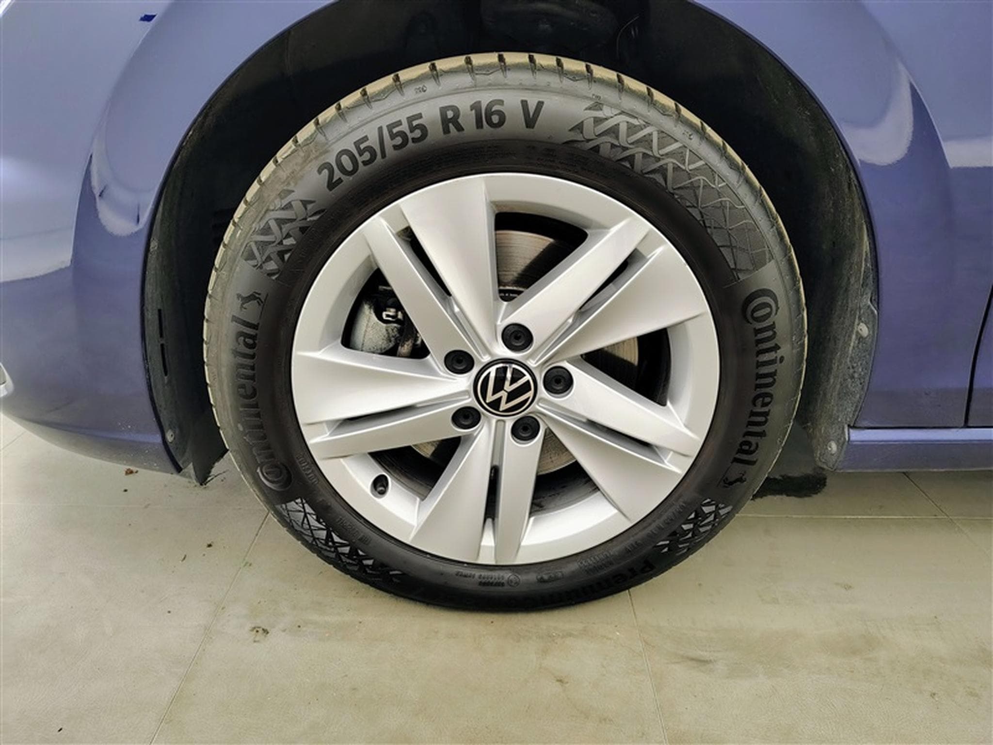 VW Golf 2.0 TDi Life Cuir / Navi Cockpit / Led / PDC av+ar (2024) - Photo 6