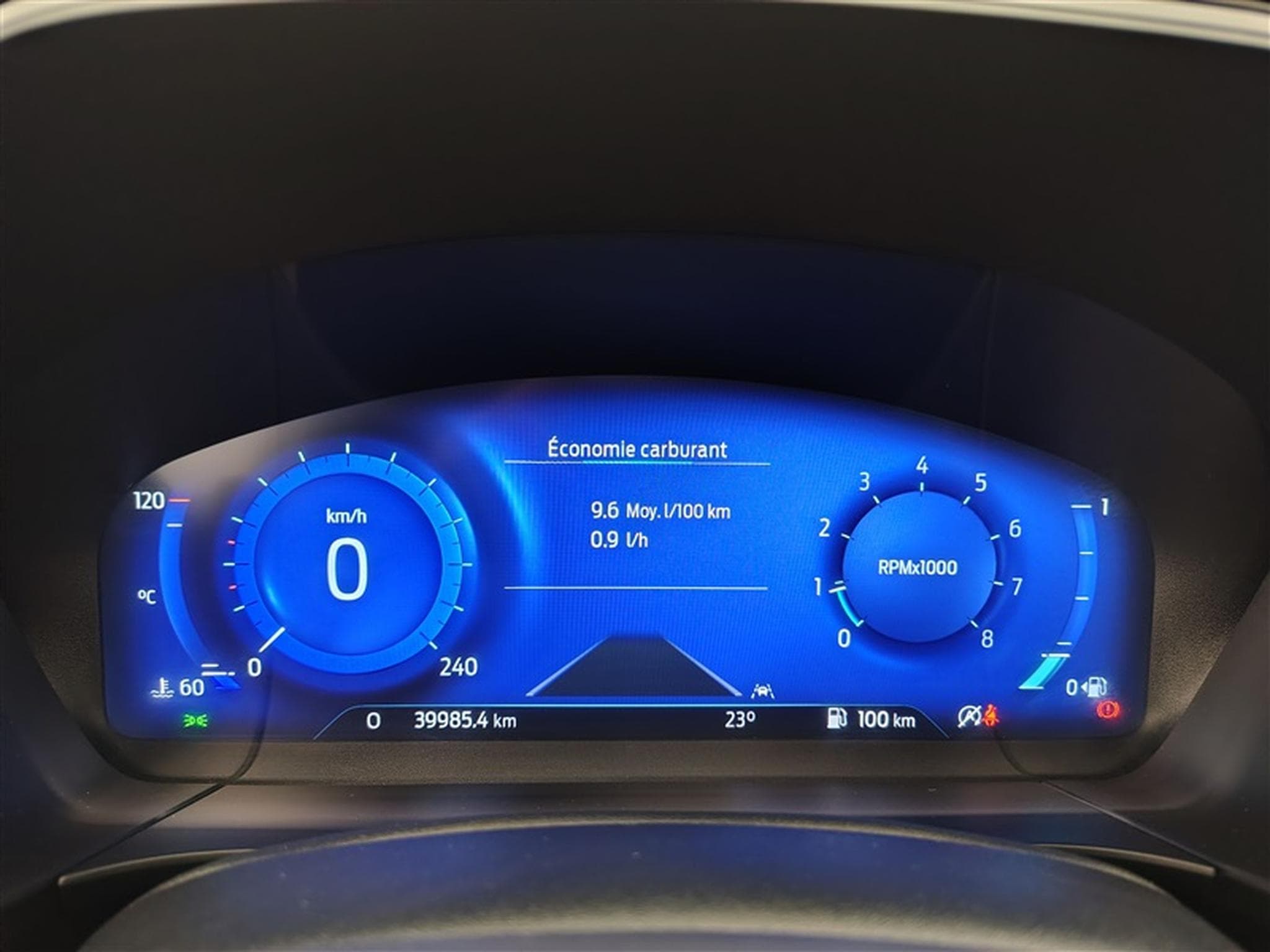 Ford Kuga 1.5 EcoBoost Titanium NAVI / CAMERA / CARPLAY (2023) - Photo 10