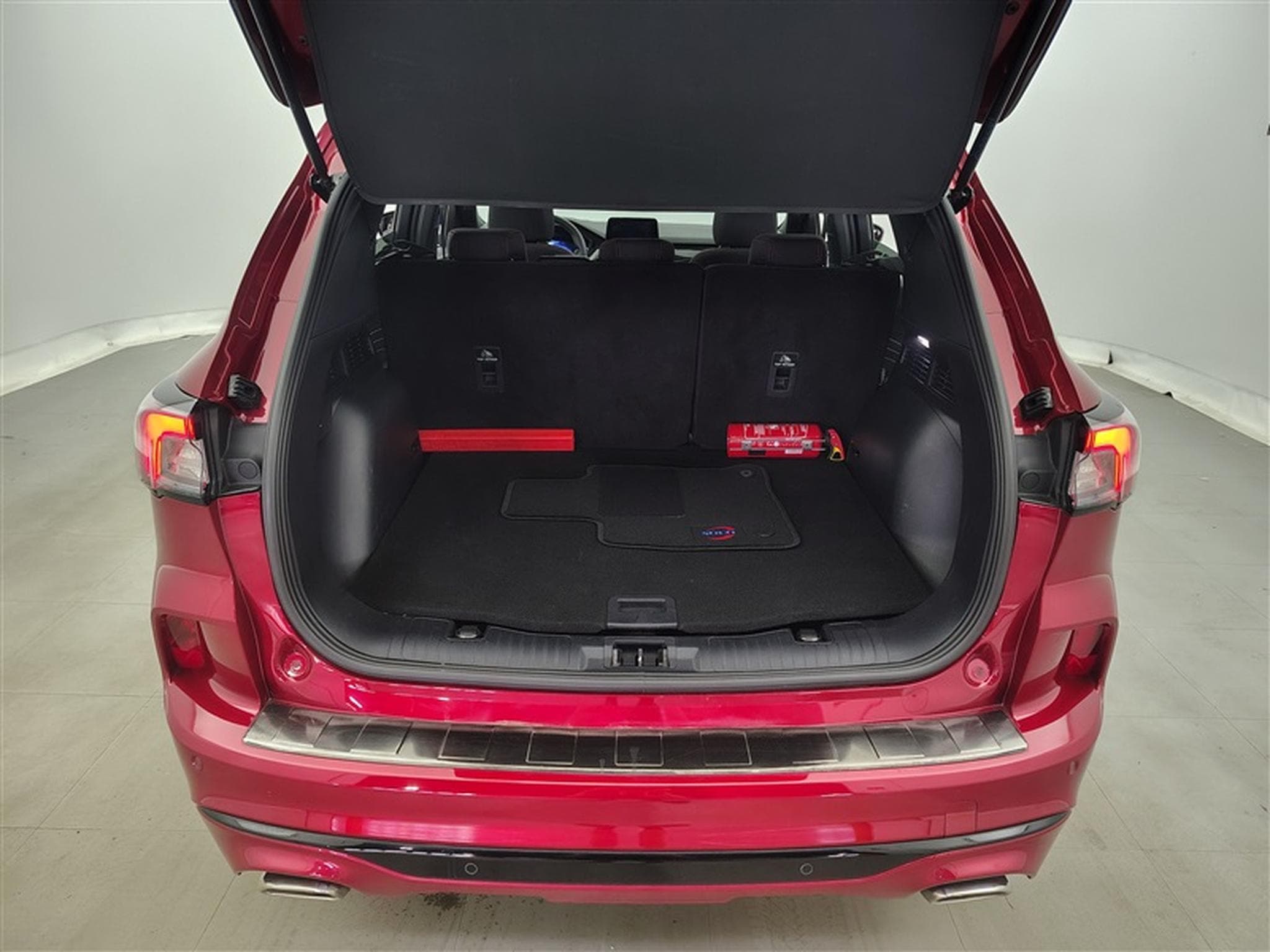 Ford Kuga 1.5 EcoBoost Titanium NAVI / CAMERA / CARPLAY (2023) - Photo 14