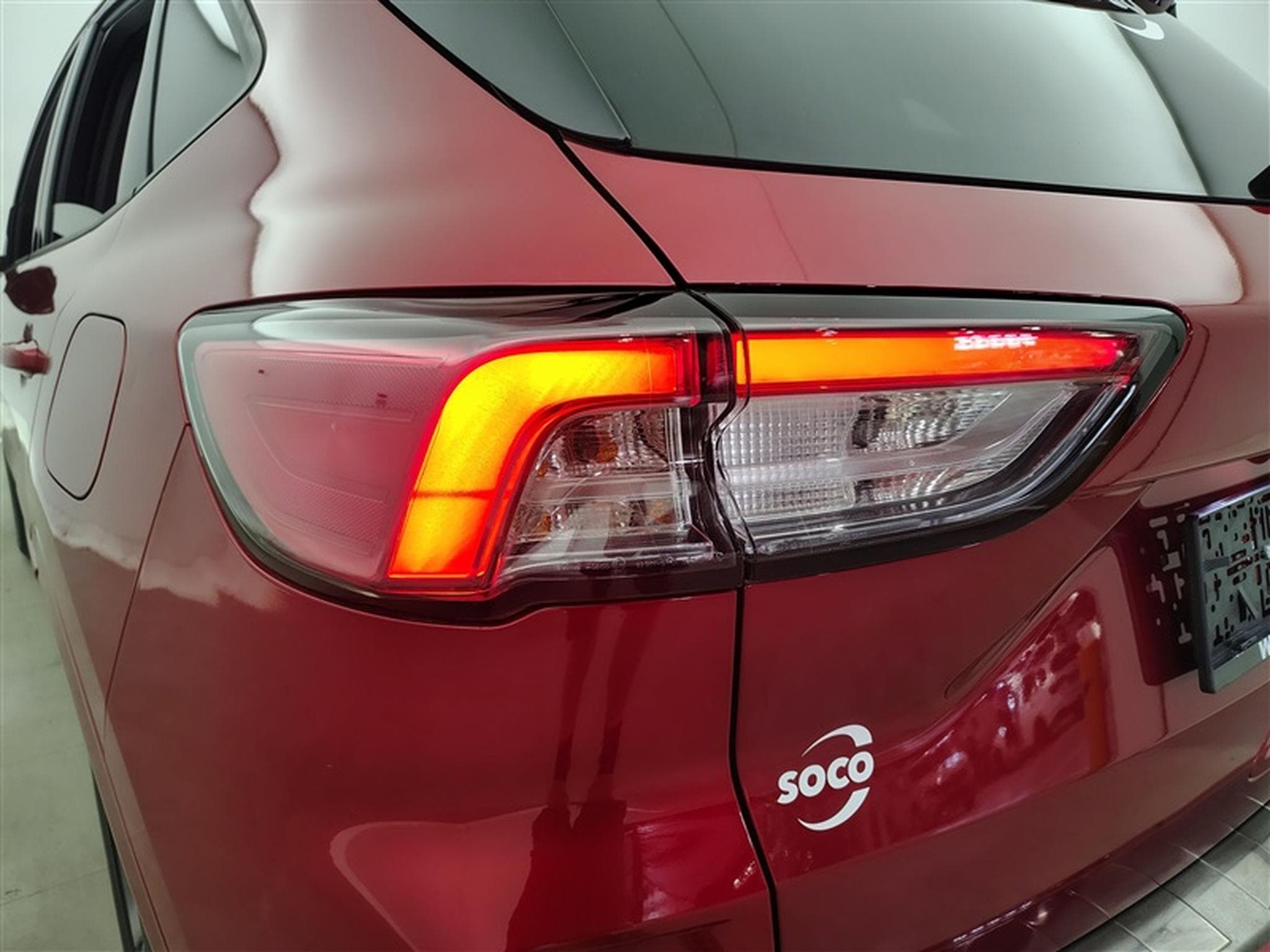 Ford Kuga 1.5 EcoBoost Titanium NAVI / CAMERA / CARPLAY (2023) - Photo 16