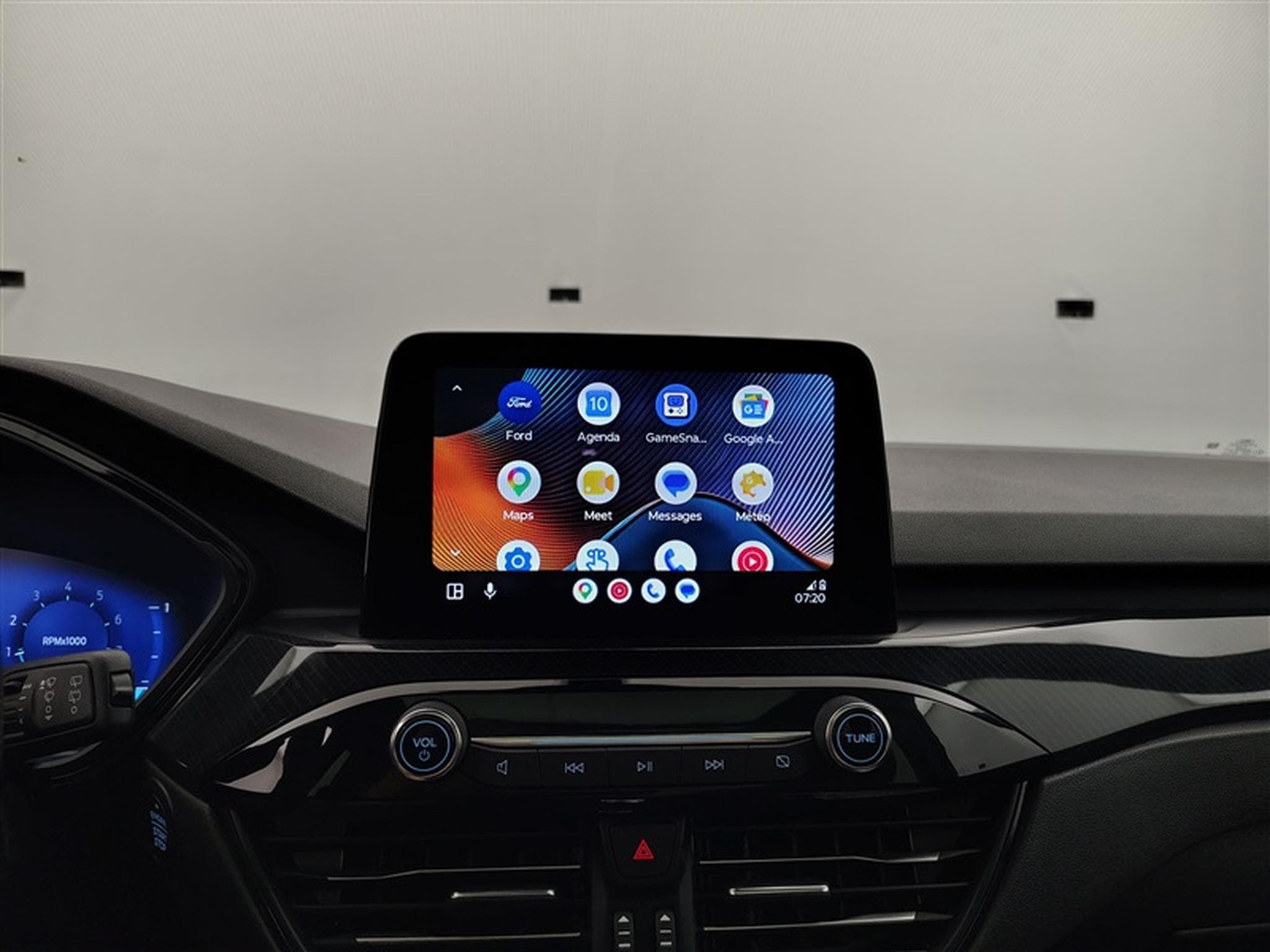 Ford Kuga 1.5 EcoBoost Titanium NAVI / CAMERA / CARPLAY (2023) - Photo 21