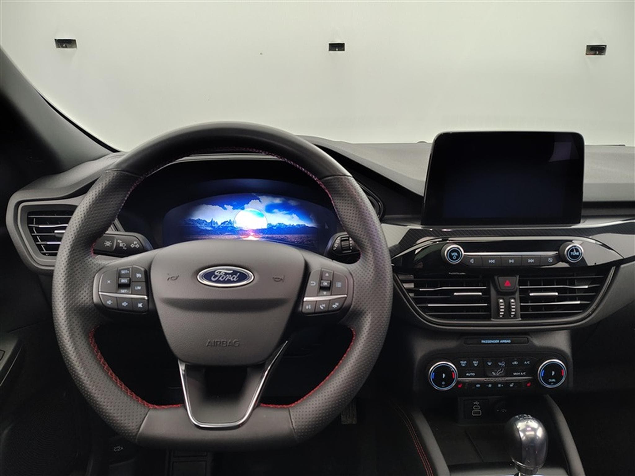 Ford Kuga 1.5 EcoBoost Titanium NAVI / CAMERA / CARPLAY (2023) - Photo 9