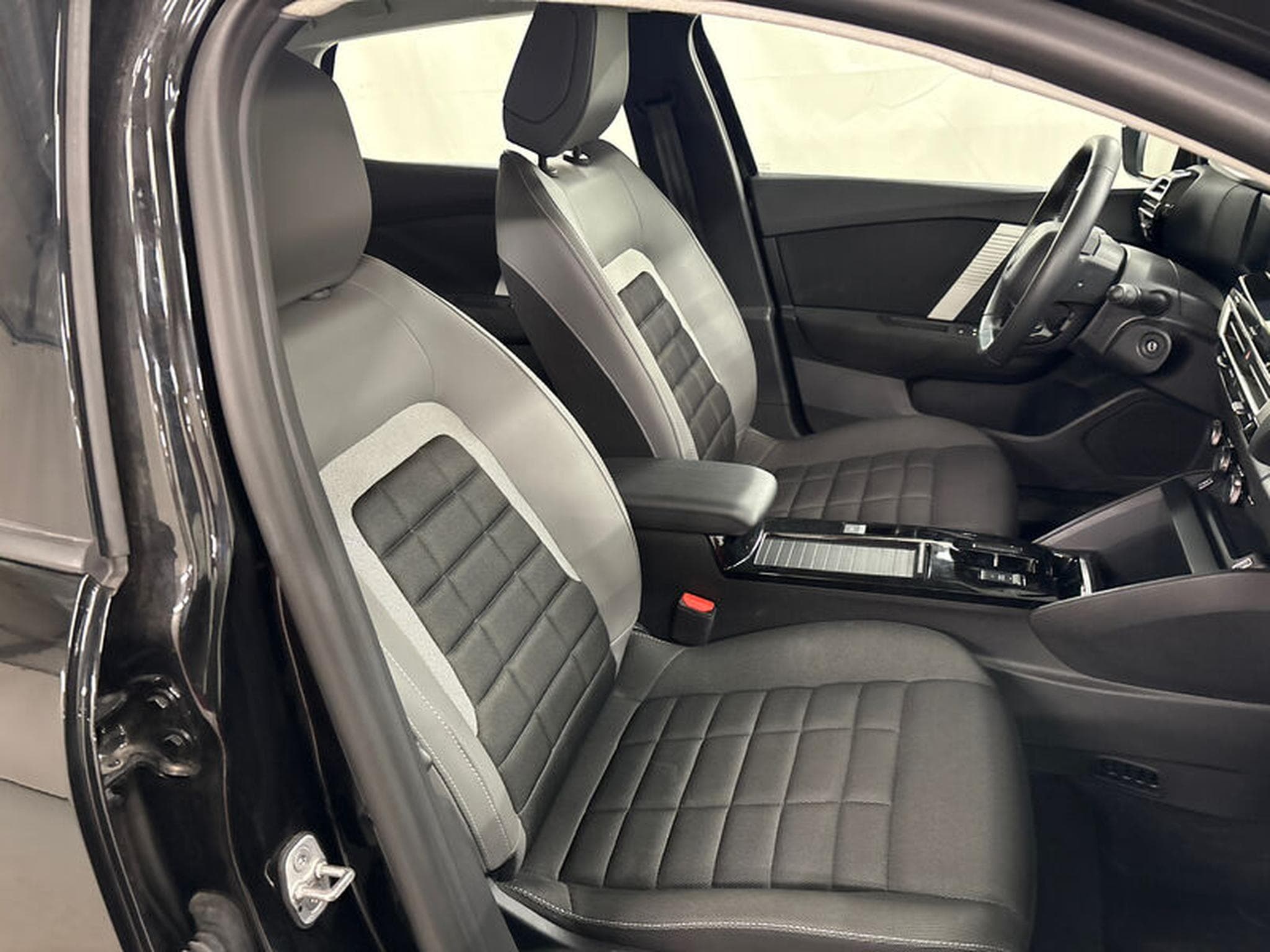 Citroen C4 Plus (2025) - Foto 17