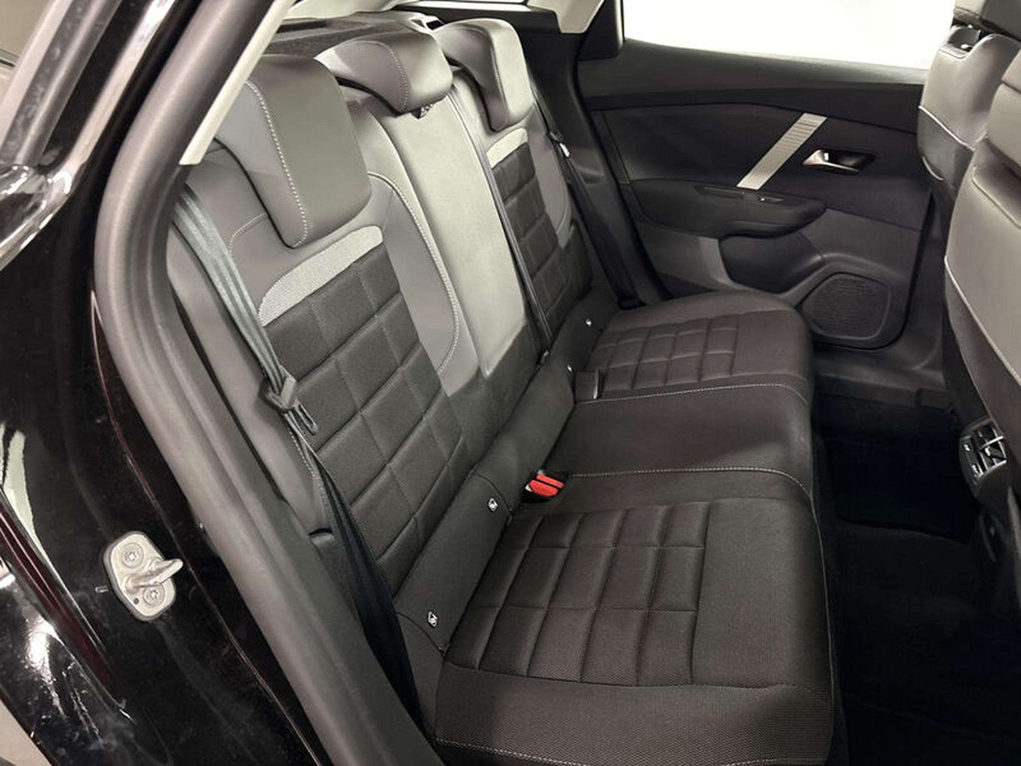 Citroen C4 Plus (2025) - Foto 18