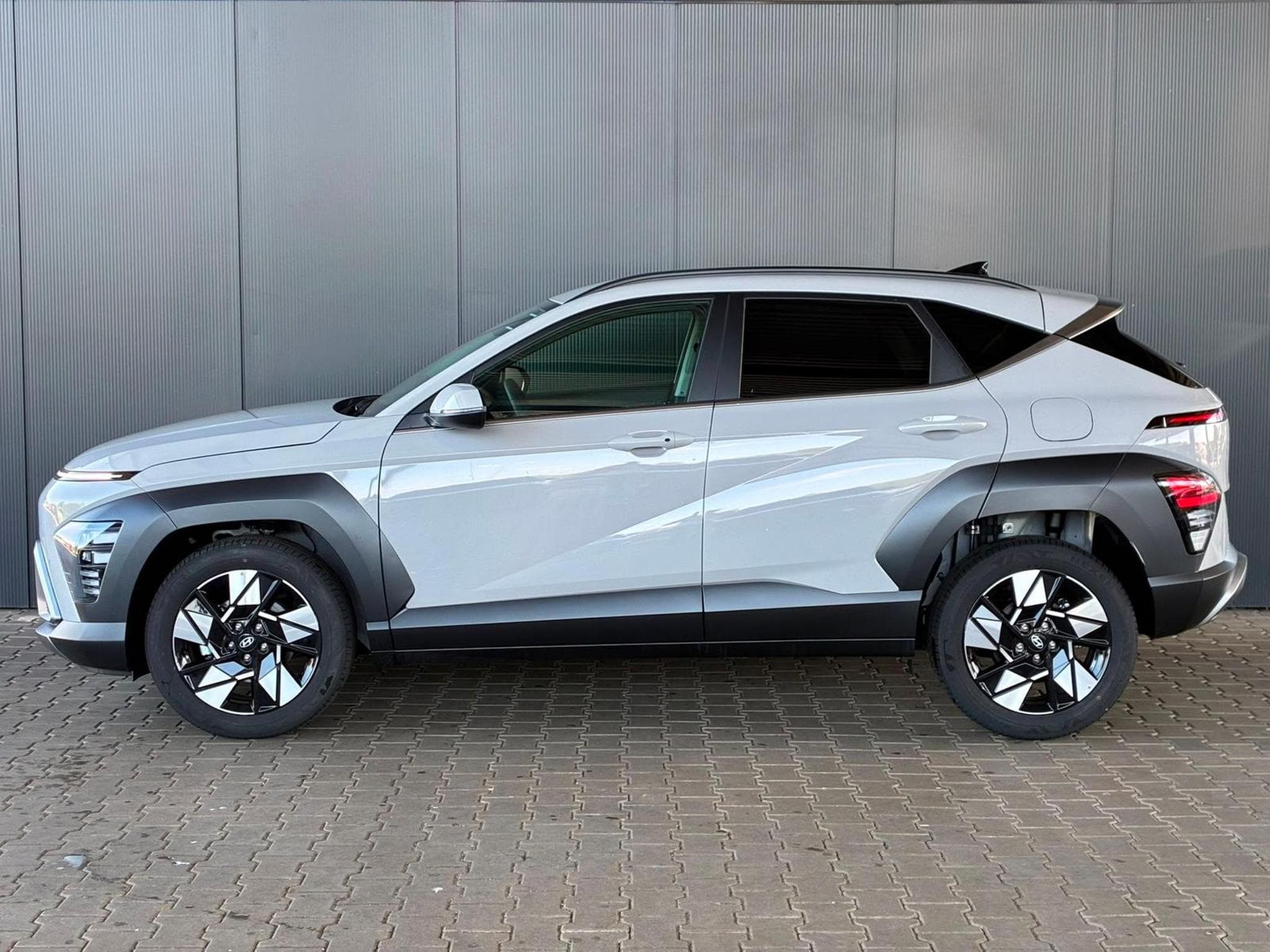 Hyundai Kona GO Plus (2025) - Foto 2