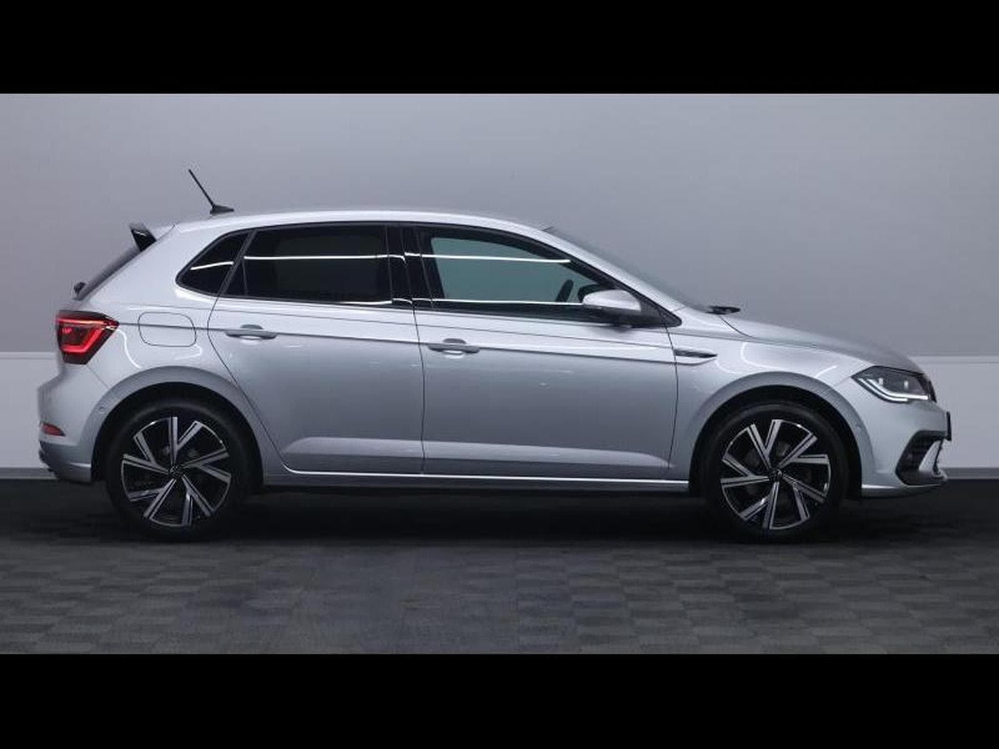VW Polo 1.0TSI 116 R-Line DSG (2022) - Foto 4
