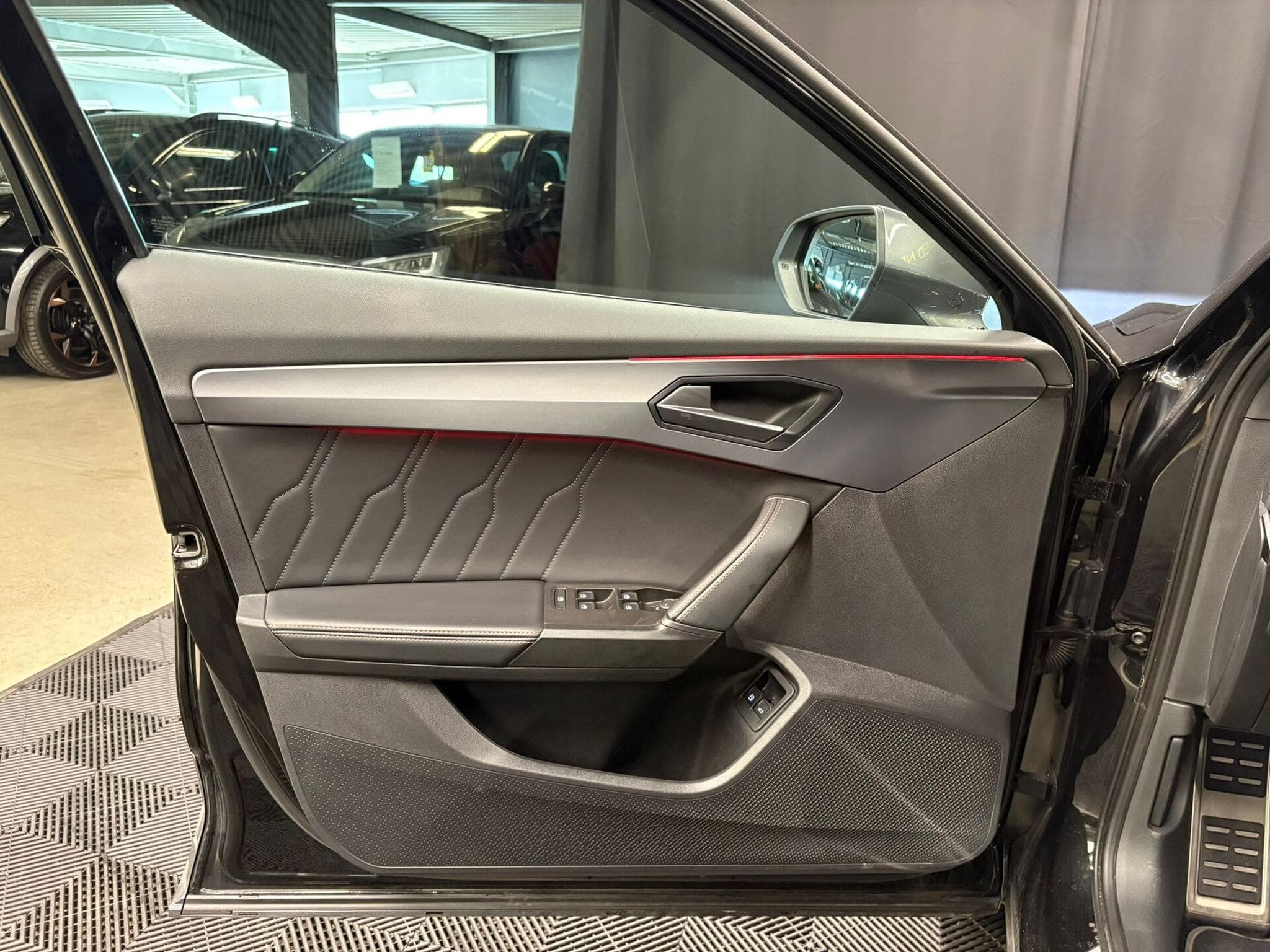Cupra Formentor 1.4 hybride rechargeable 245 CV DSG6 (2023) - Photo 10