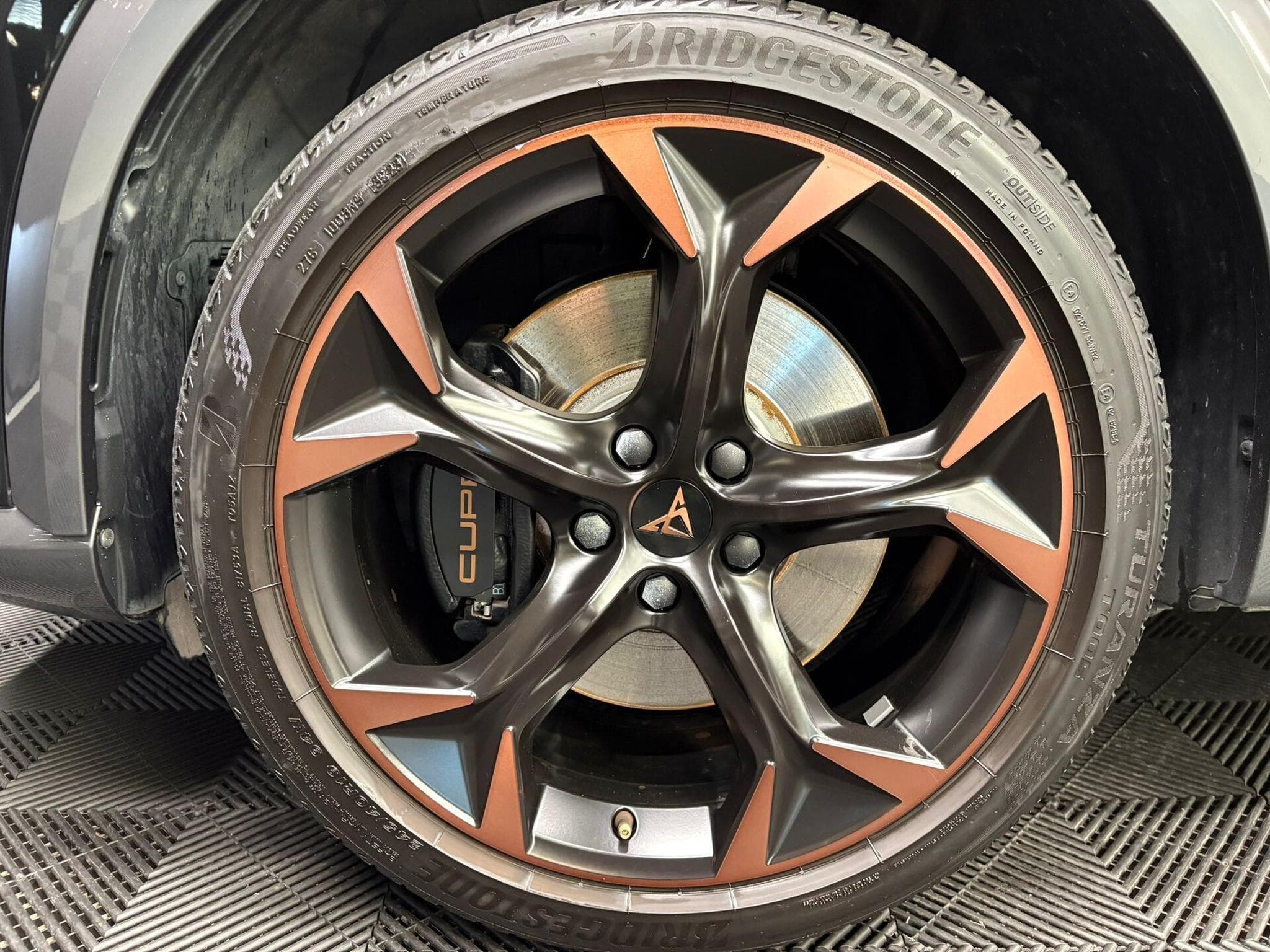 Cupra Formentor 1.4 hybride rechargeable 245 CV DSG6 (2023) - Photo 9