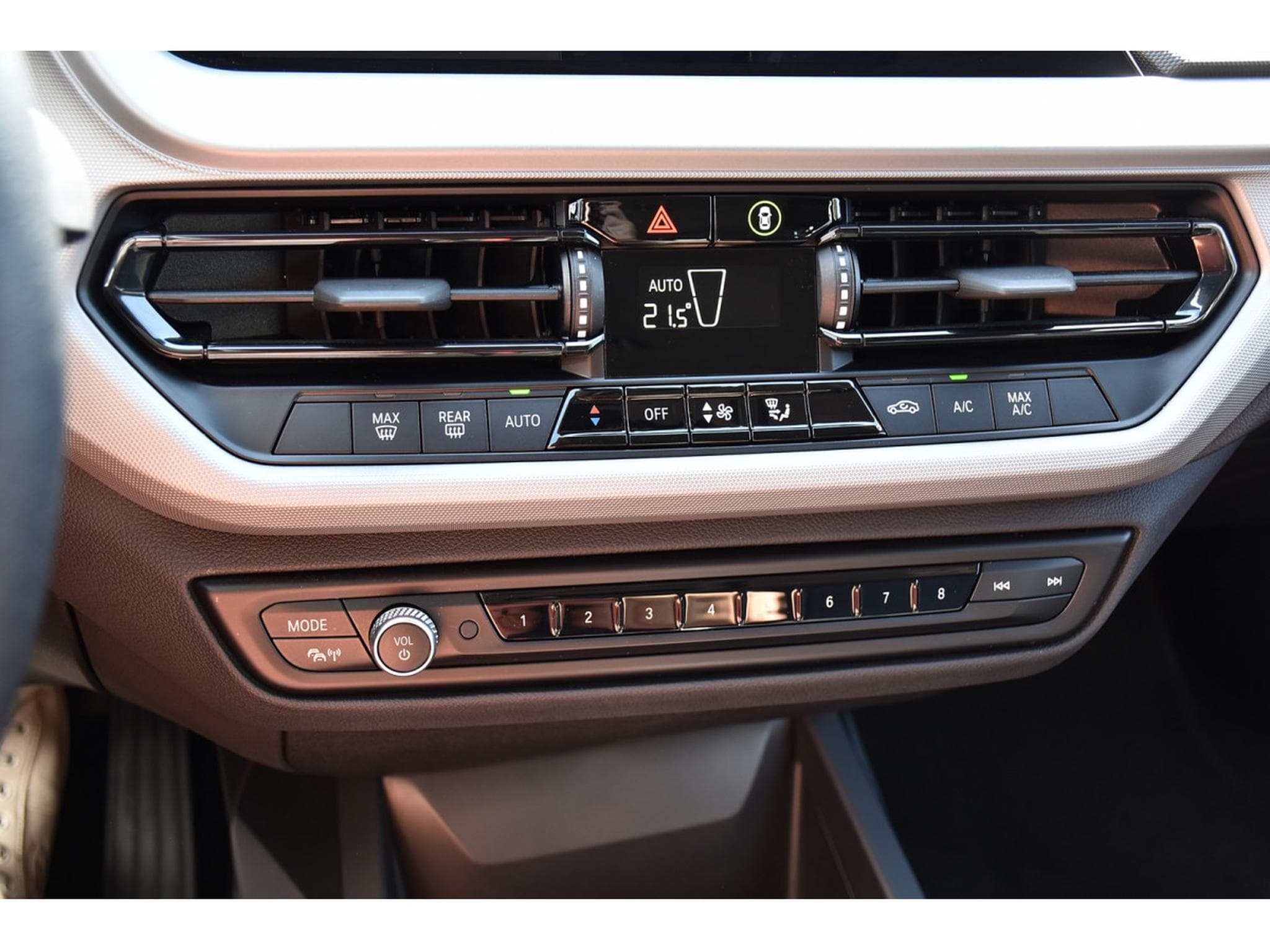 BMW 116 d REGUL GPS PDC LED 1° MAIN (2023) - Foto 15