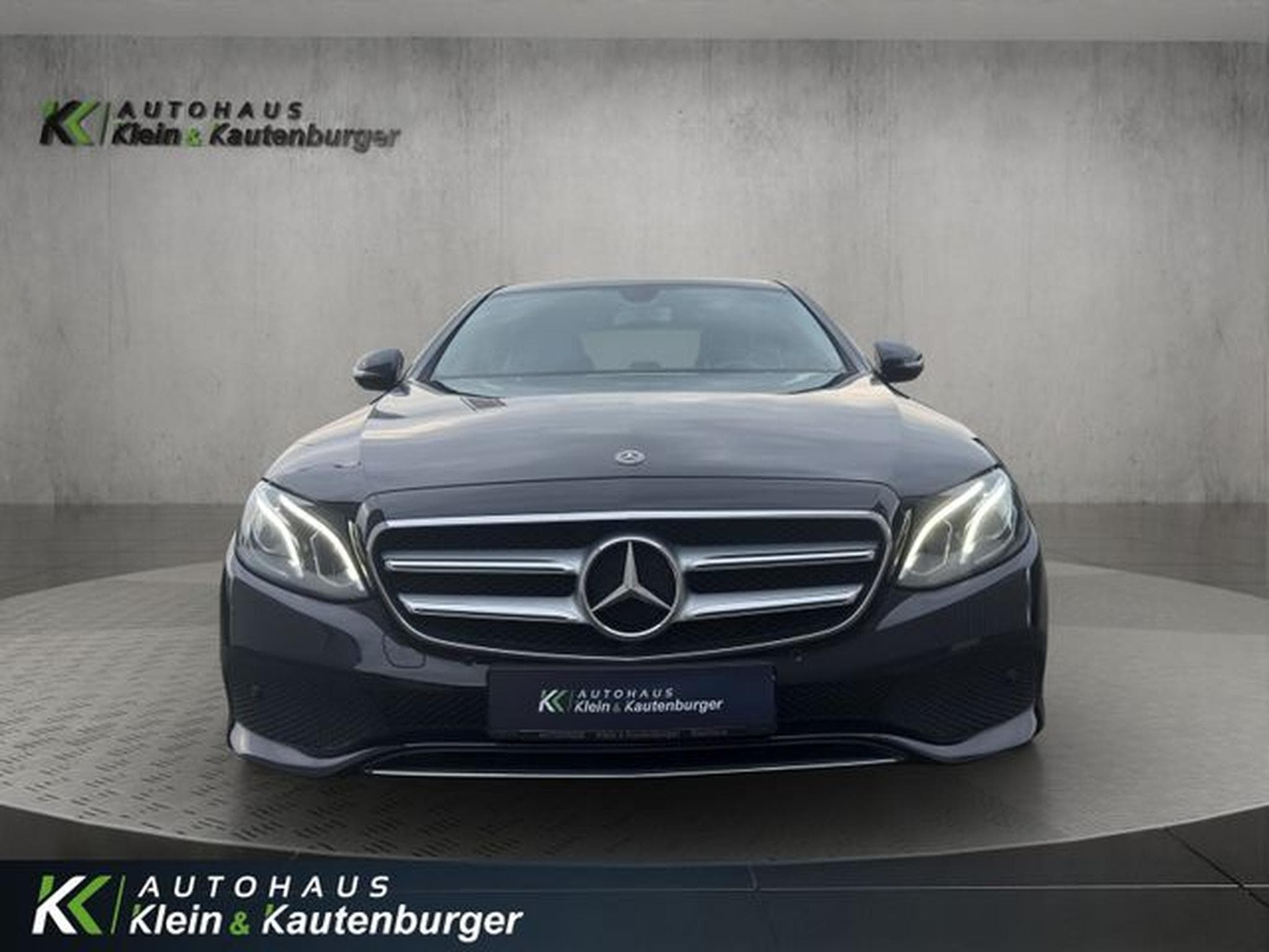 Mercedes E 200 E 200 Avantgarde+LED+SCHIEBEDACH+VOLL-SCHECKHEFT (2017) - Photo 2