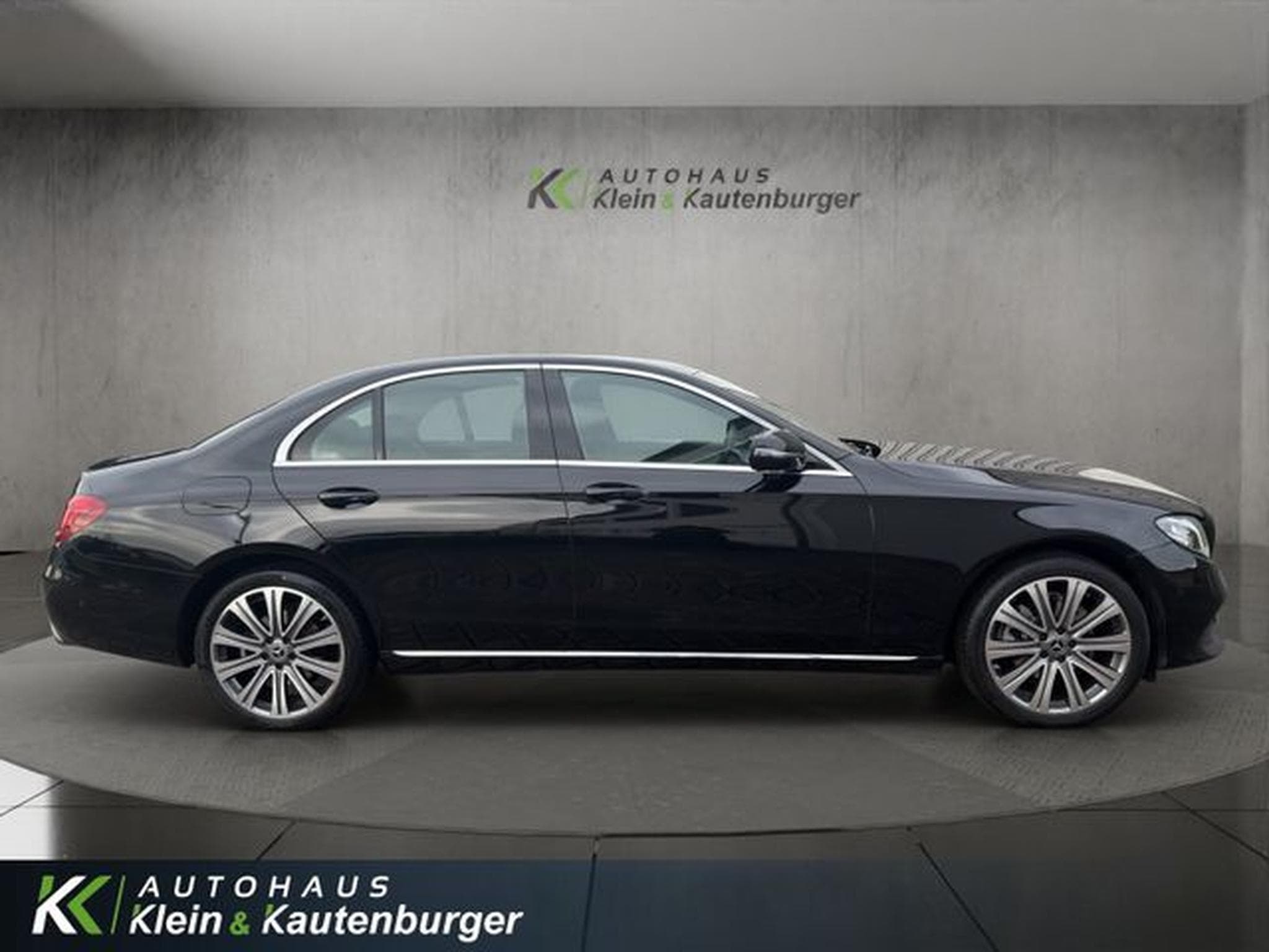 Mercedes E 200 E 200 Avantgarde+LED+SCHIEBEDACH+VOLL-SCHECKHEFT (2017) - Photo 4