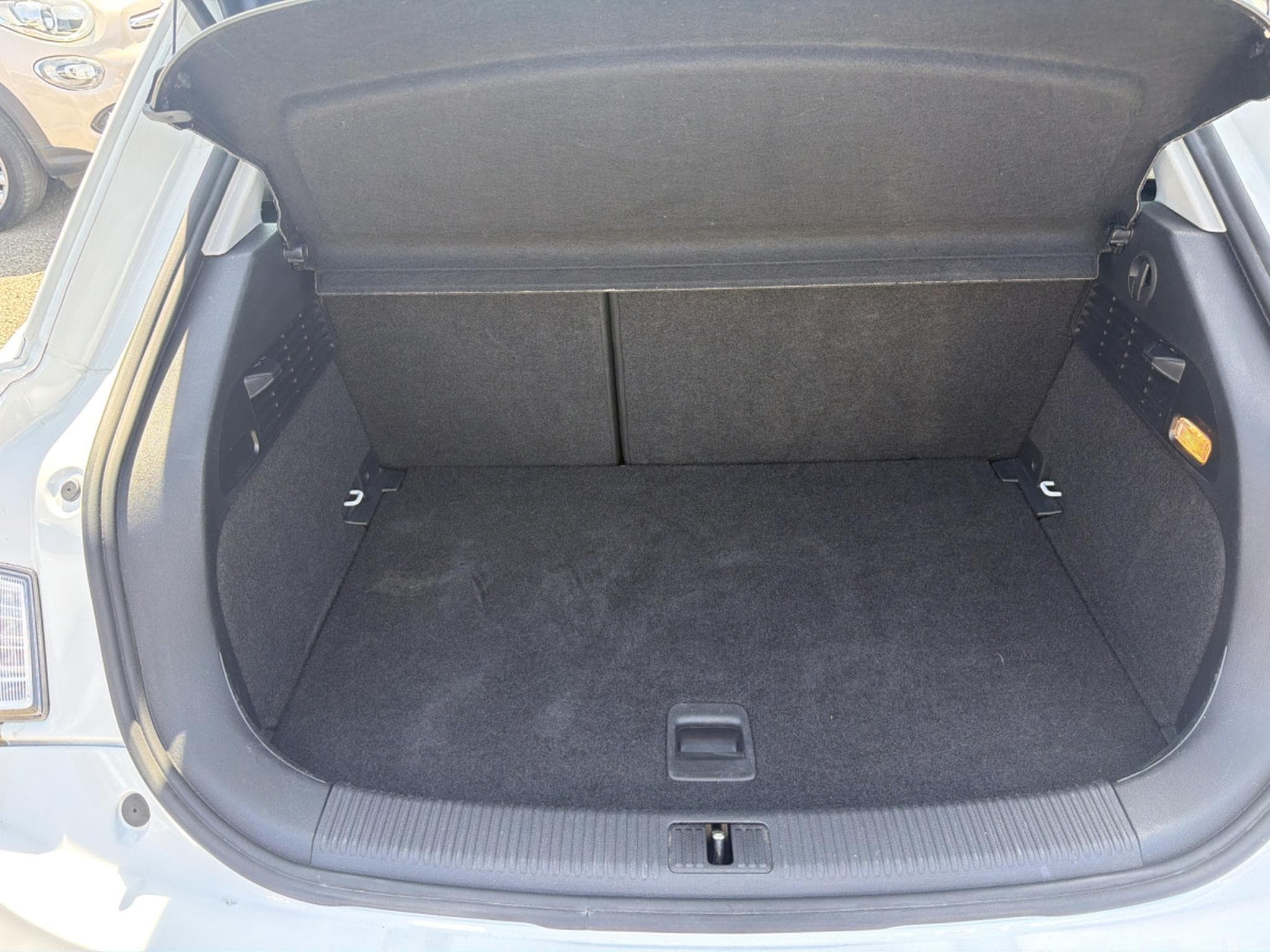 Audi A1 1.2 TSI 85CV (2012) - Photo 8