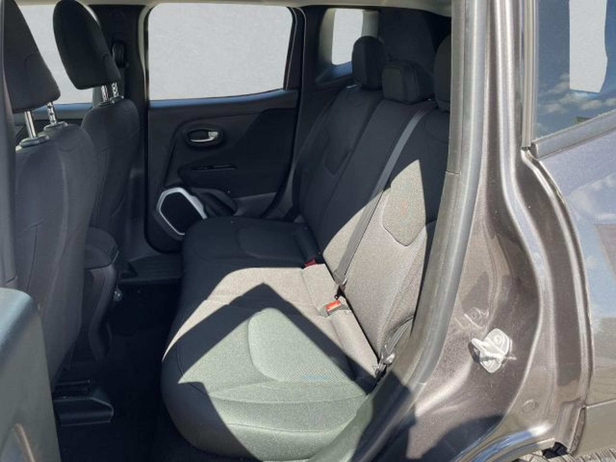 Jeep Renegade Renegade Longitude FWD NAVI Motorschaden Klima (2019) - Photo 12