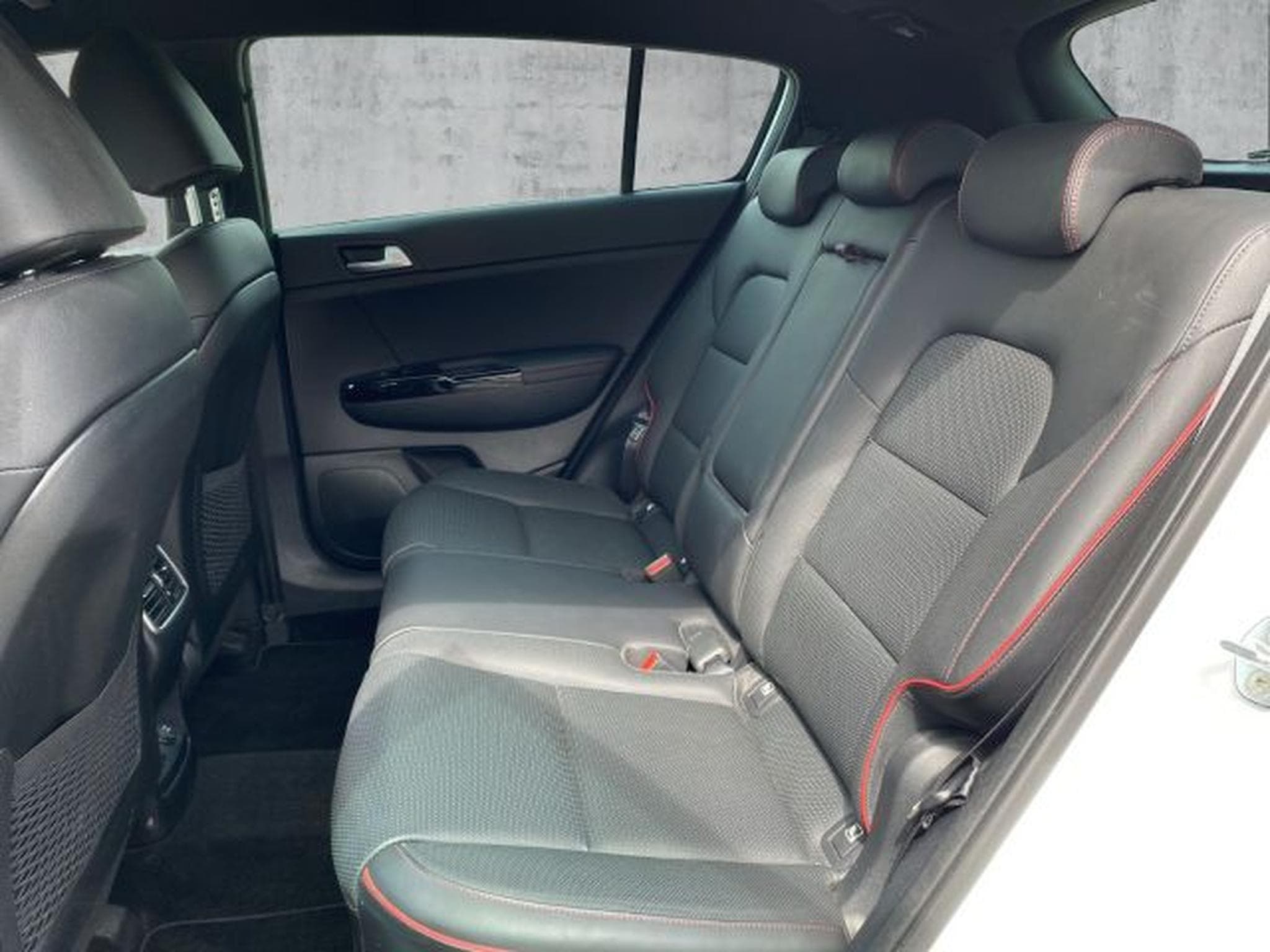 Kia Sportage Sportage 2.0 CRDi Autom. GT-Line 4WD LED RFK JBL (2021) - Photo 12