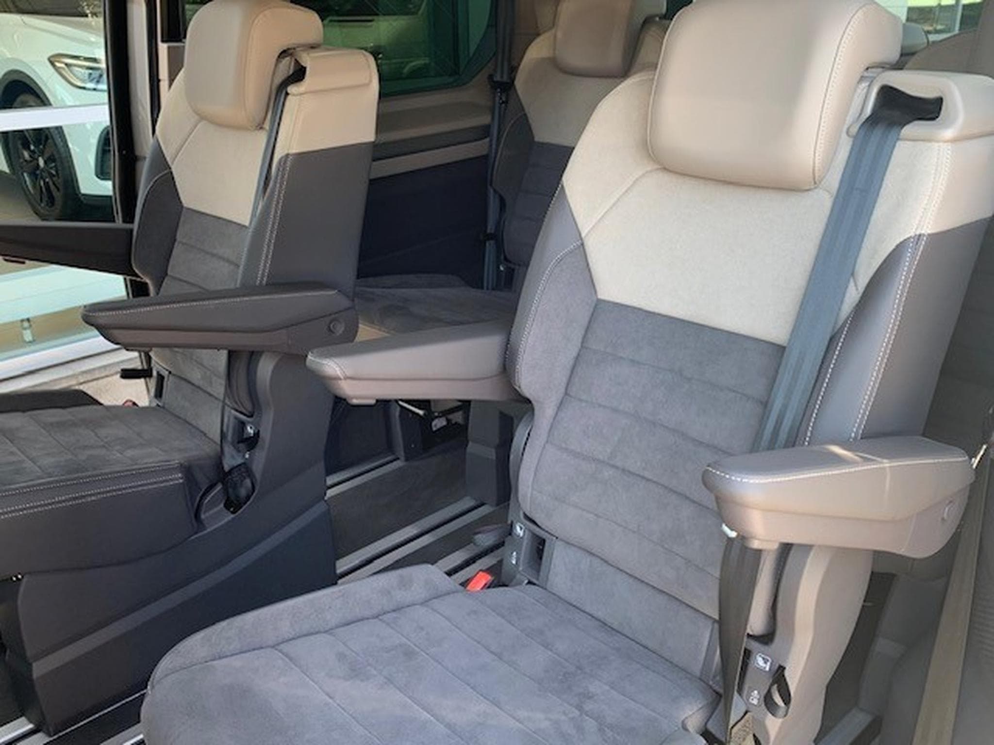 VW T6.1 EDITION CP 2.0TDI 150CV DSG7 (2025) - Foto 3