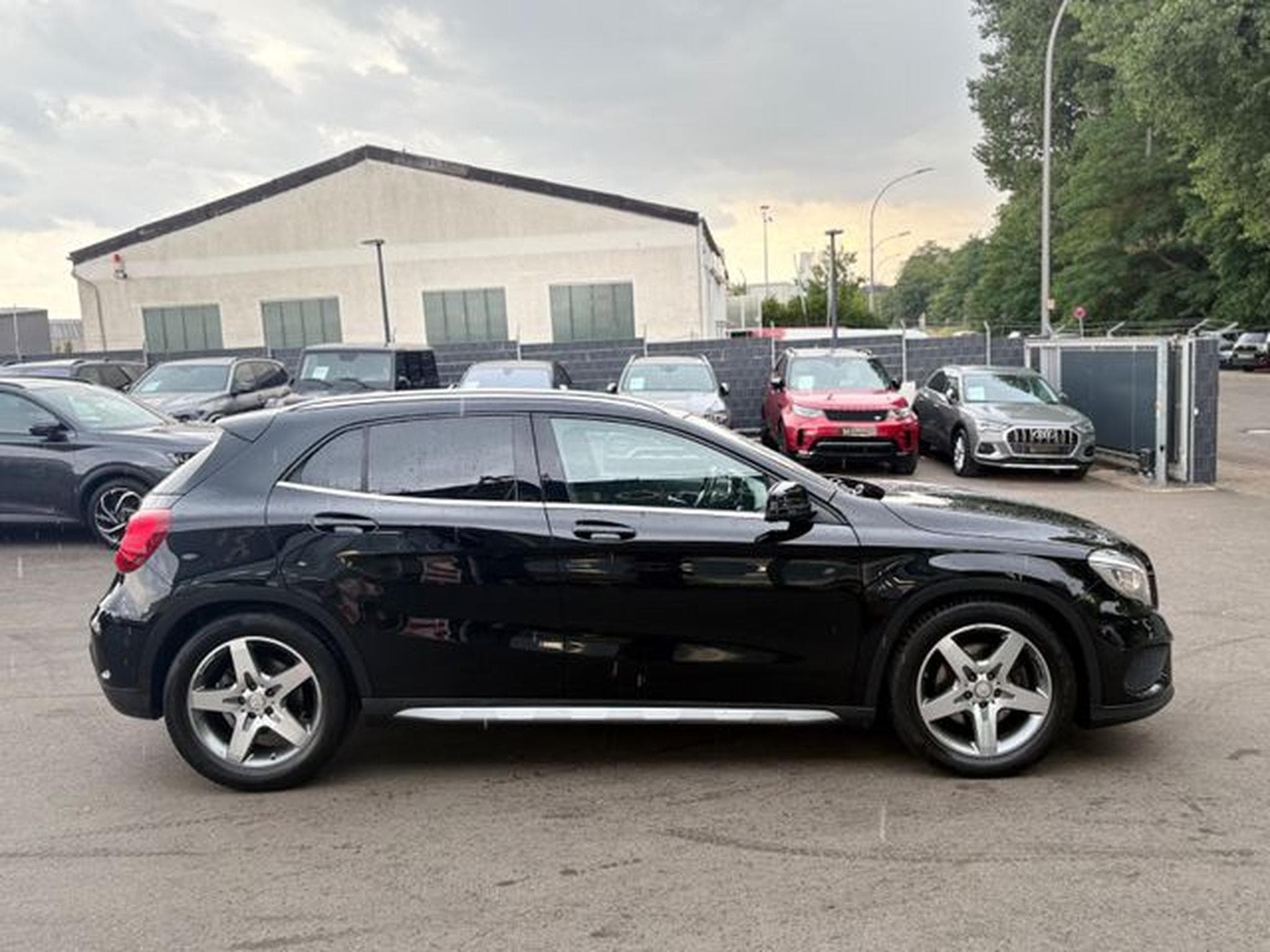 Mercedes GLA 220 GLA 220D 4MATIC *AMG-LINE*FACELIFT*LED*AUT*KAM* (2015) - Photo 12