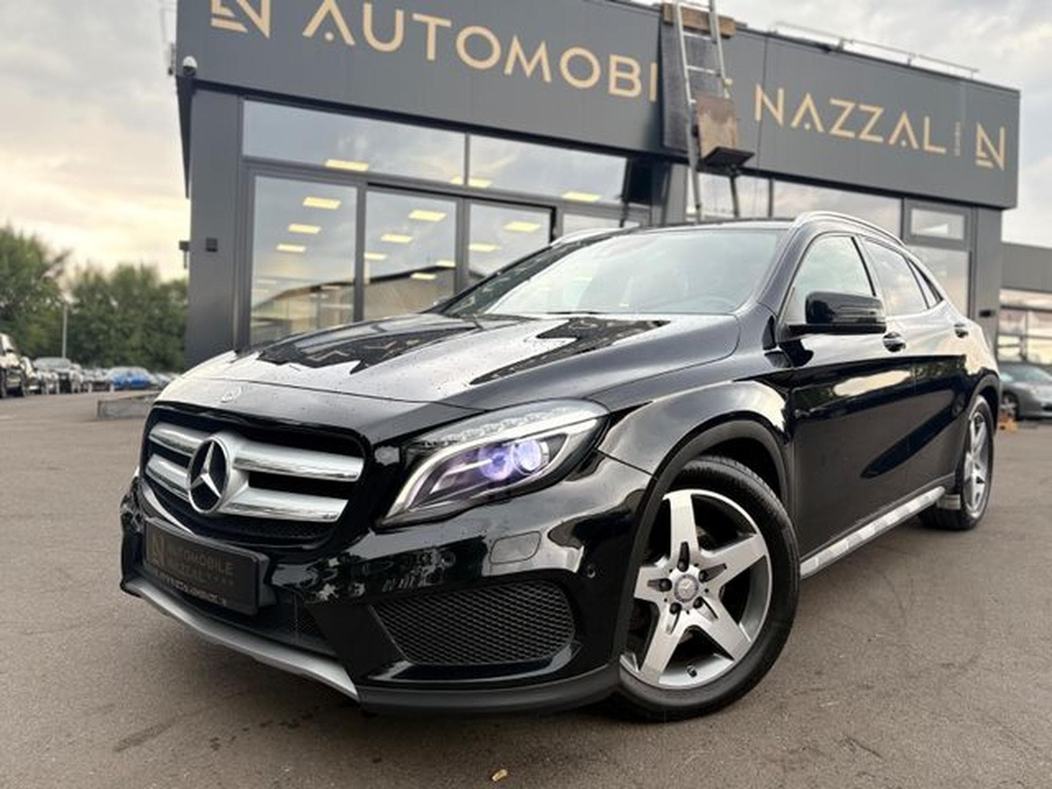 Mercedes GLA 220 GLA 220D 4MATIC *AMG-LINE*FACELIFT*LED*AUT*KAM* (2015) - Photo 3