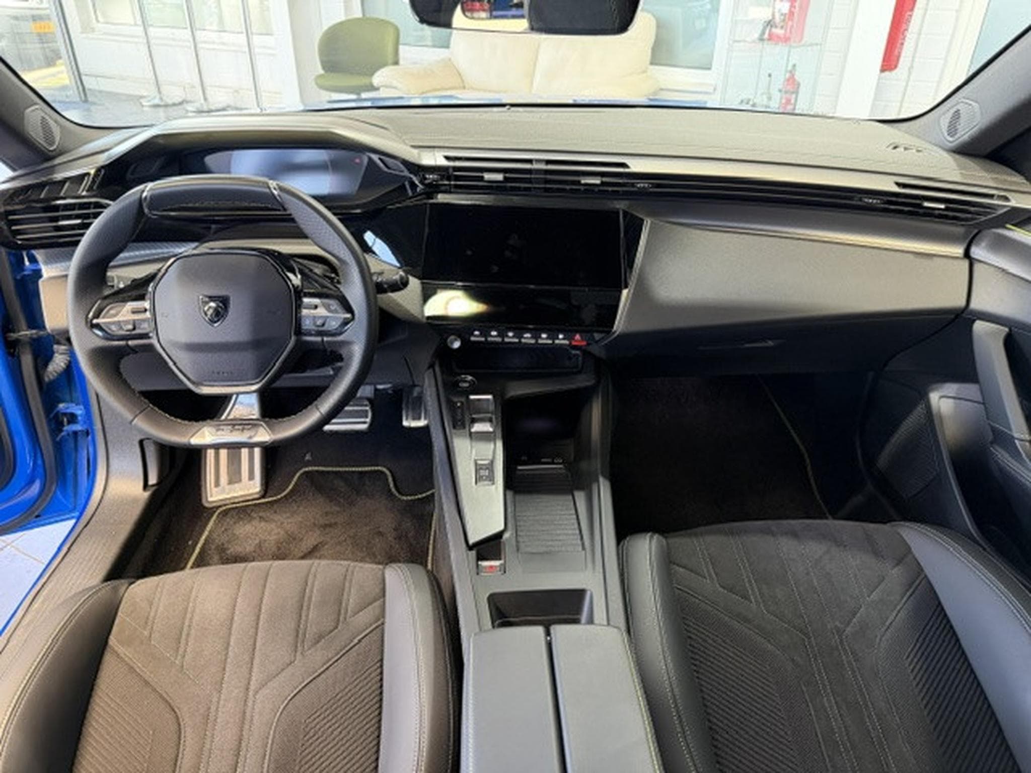 Peugeot 308 GT 130 PS (2022) - Photo 8