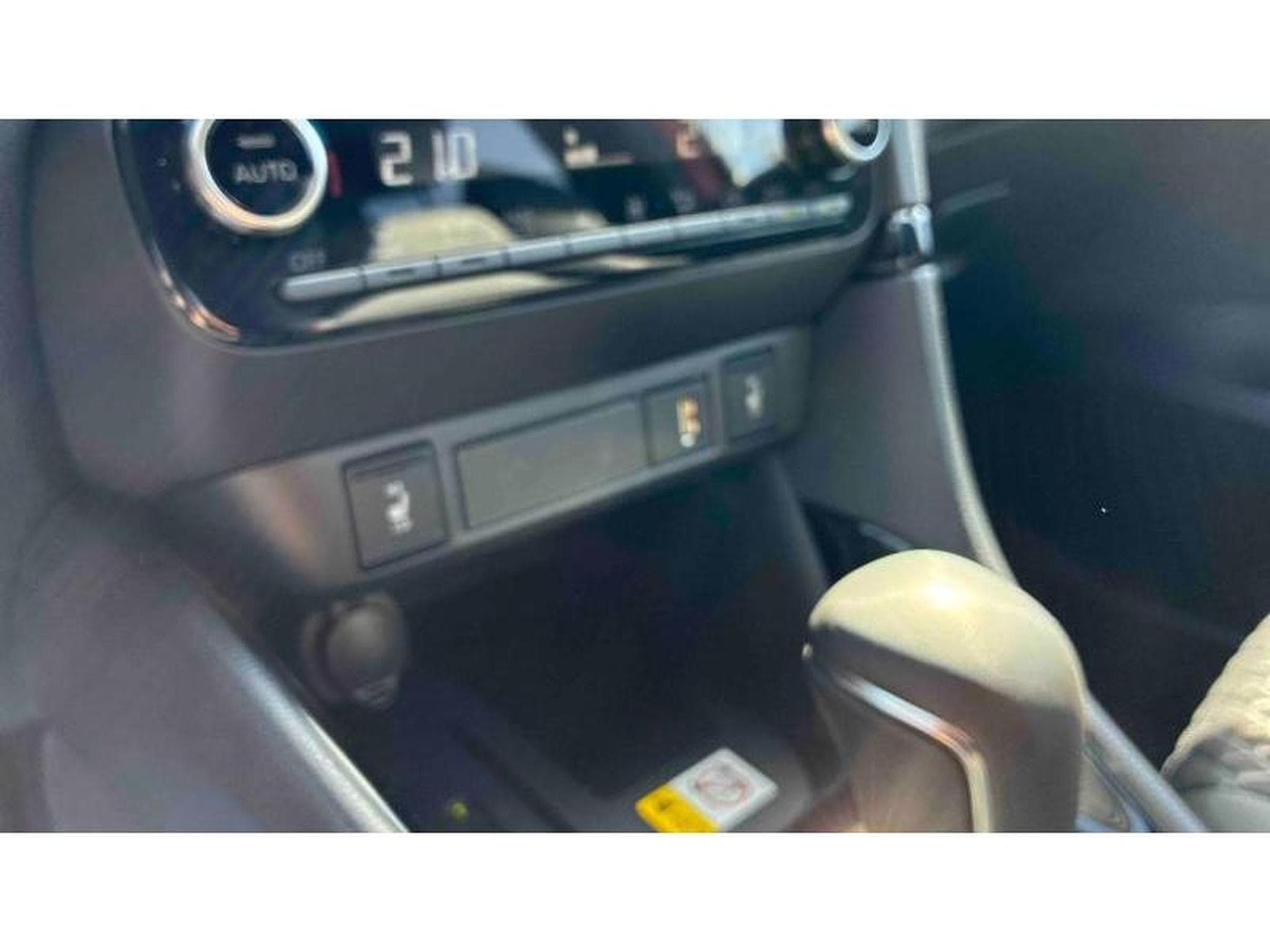 Toyota Yaris Première (2021) - Photo 25