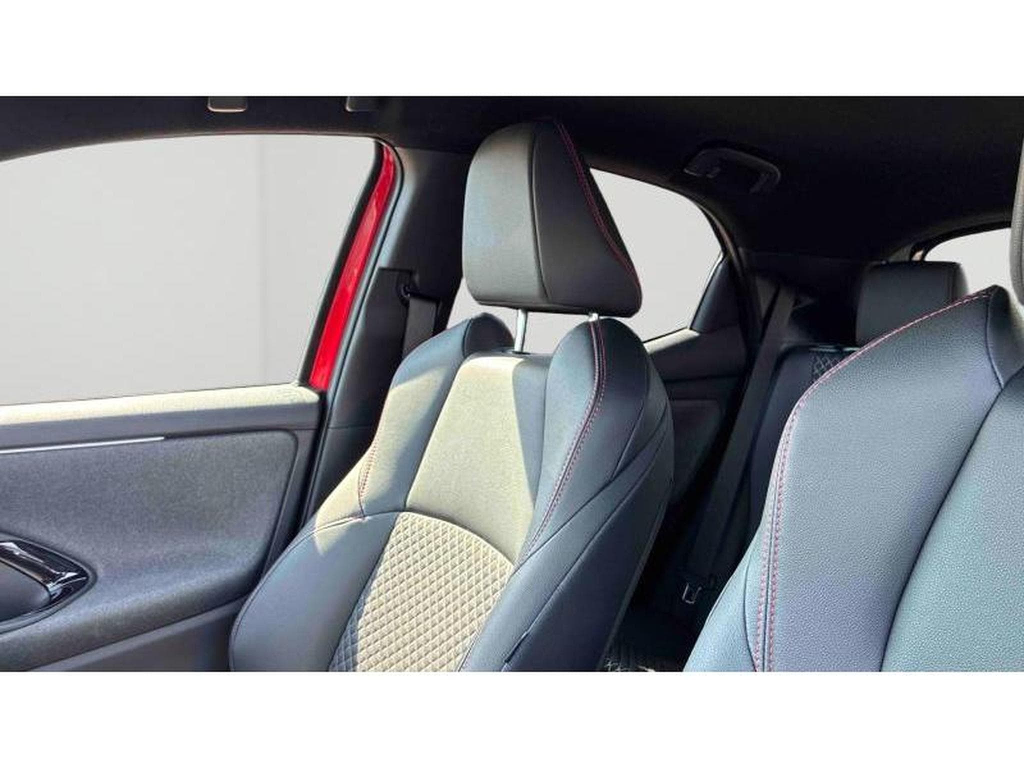 Toyota Yaris Première (2021) - Photo 31