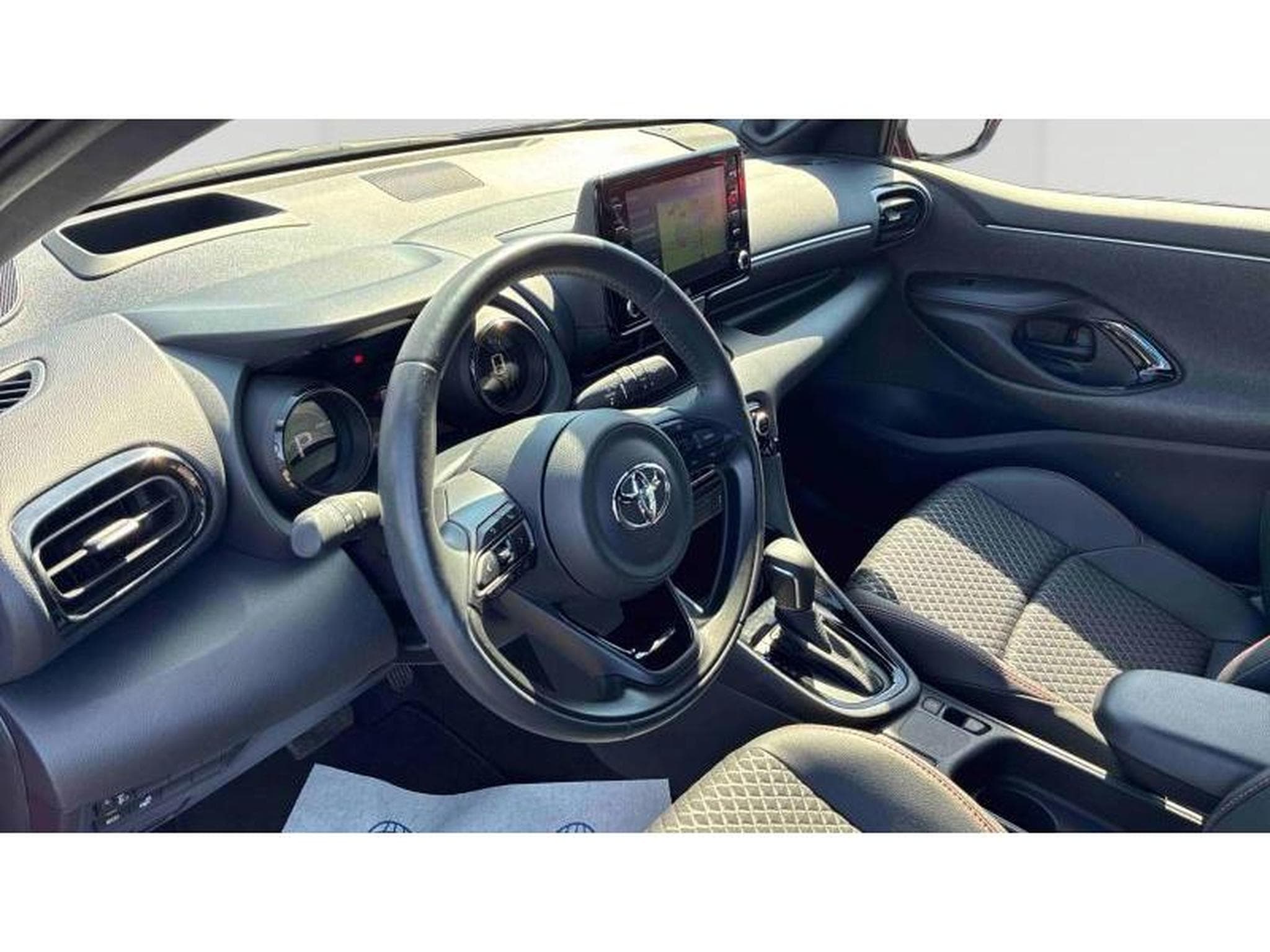 Toyota Yaris Première (2021) - Photo 6