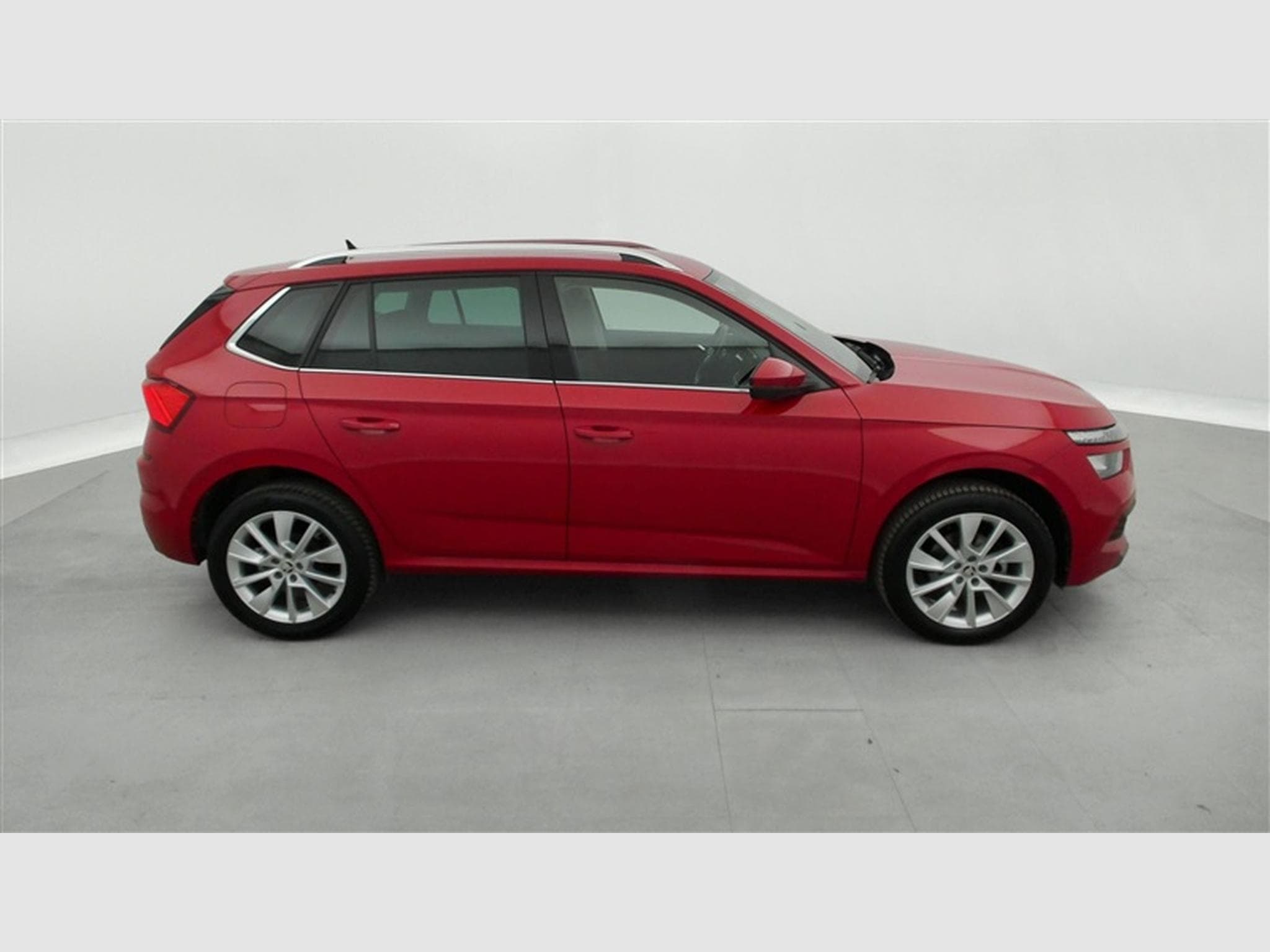 Skoda Kamiq 1.0 TSI Ambition NAVI/CARPLAY/PDC/JA (2021) - Foto 25
