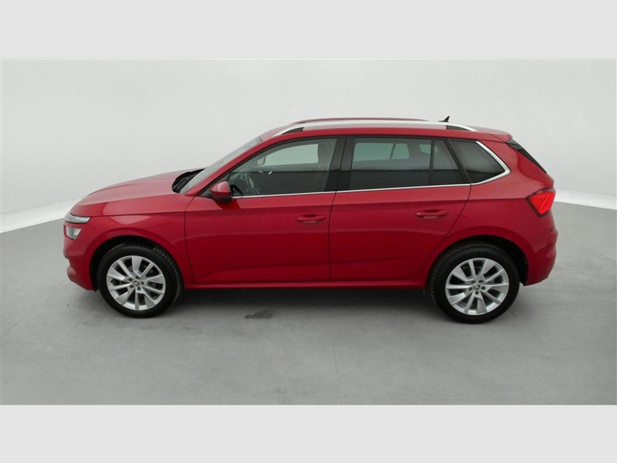 Skoda Kamiq 1.0 TSI Ambition NAVI/CARPLAY/PDC/JA (2021) - Foto 3