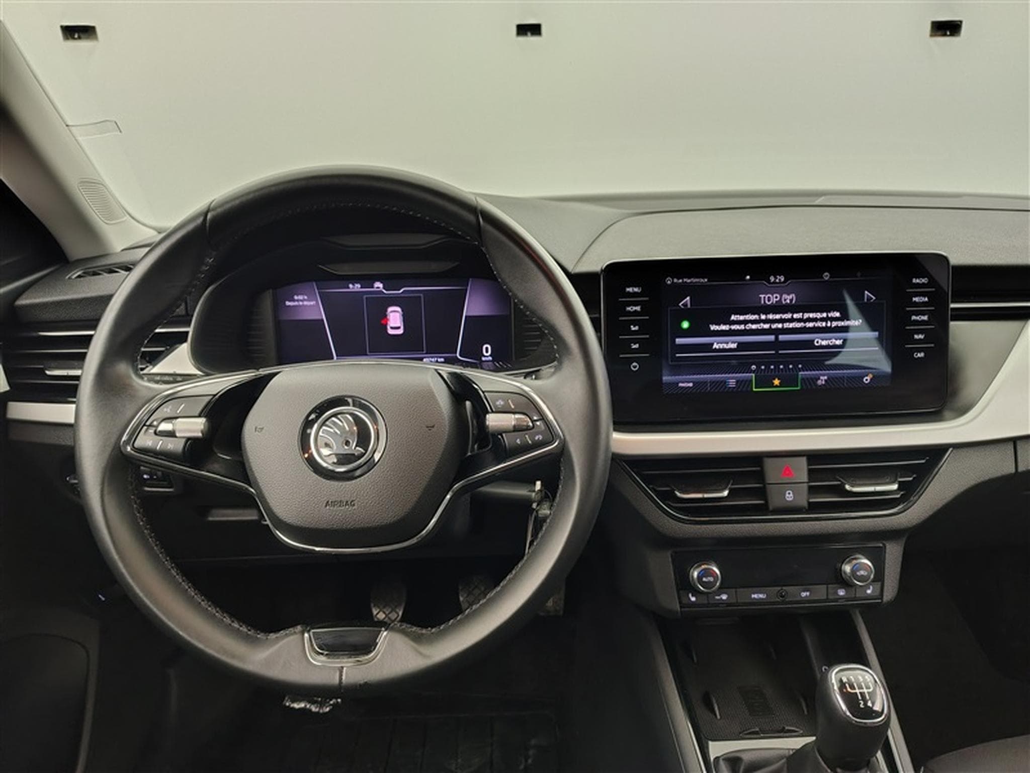 Skoda Kamiq 1.0 TSI Ambition NAVI/CARPLAY/PDC/JA (2021) - Foto 9