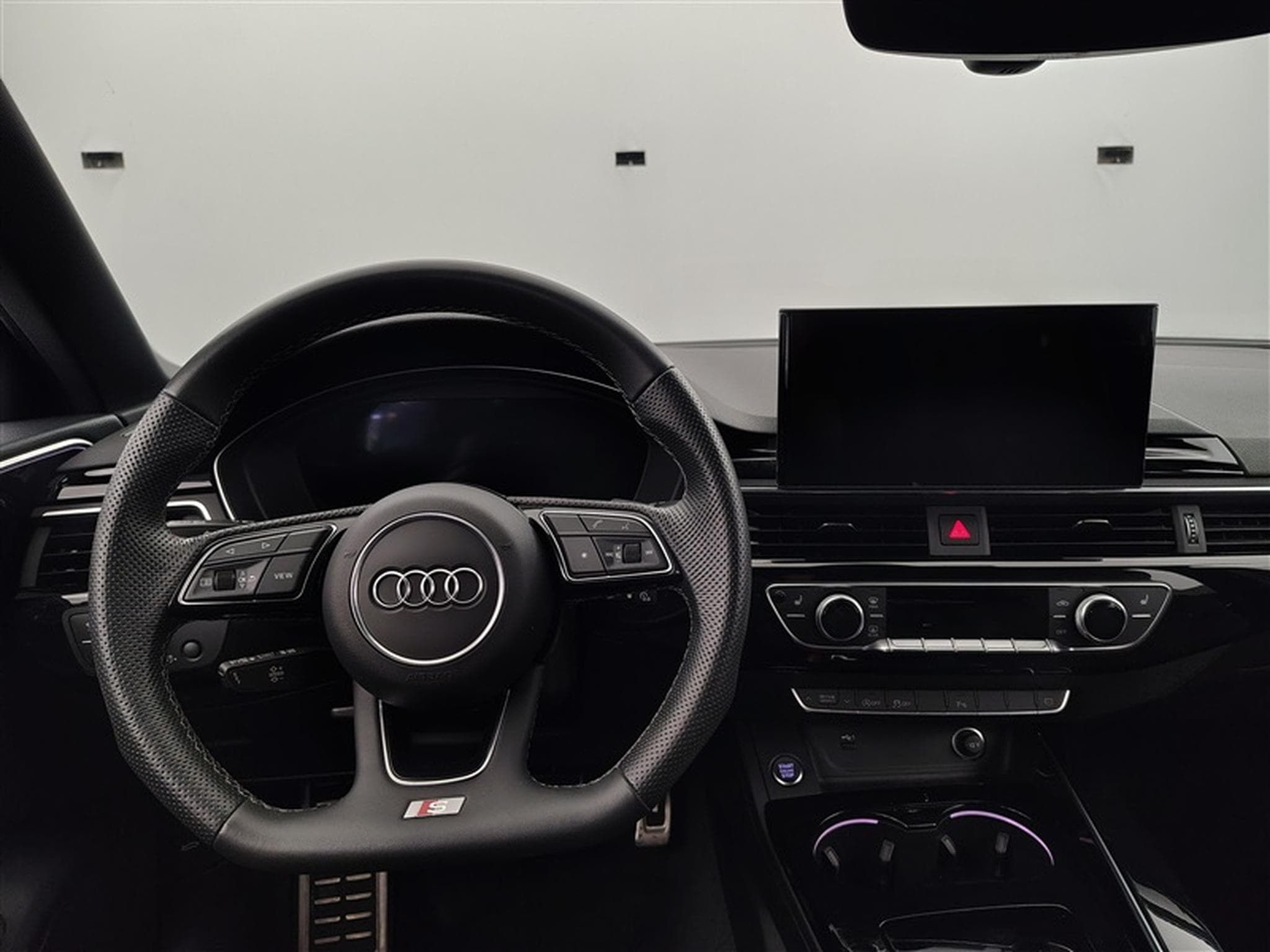 Audi A4 Avant 35 TFSI S-Tronic S-line Compétition (2024) - Foto 9