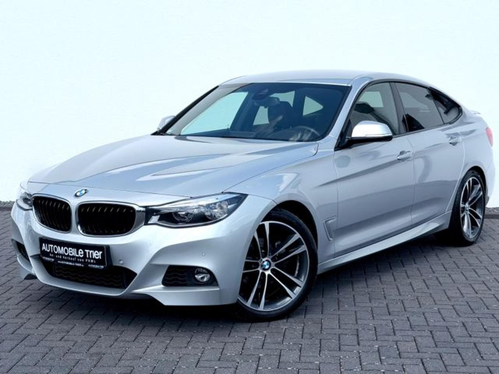 BMW 320 320i Gran Turismo M Sport Paket /NAVI/LED/HUD/ (2018) - Photo 1