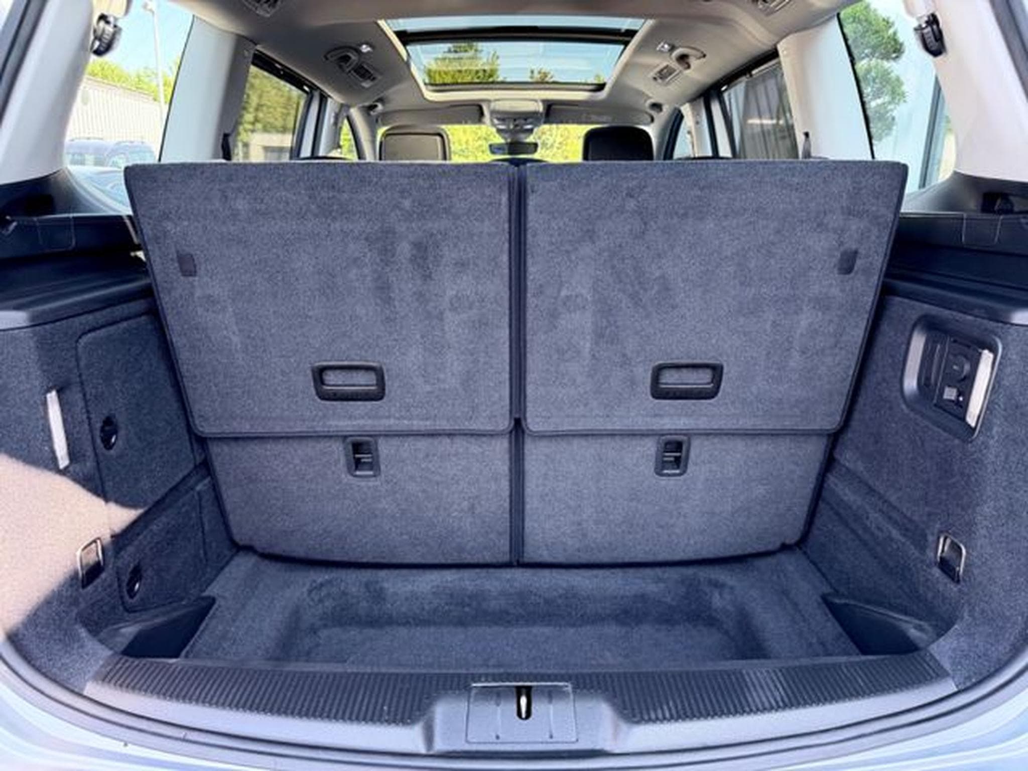 VW Sharan Sharan Highline 2.0 TDI DSG /7.SITZER/1.HAND/ (2019) - Photo 17