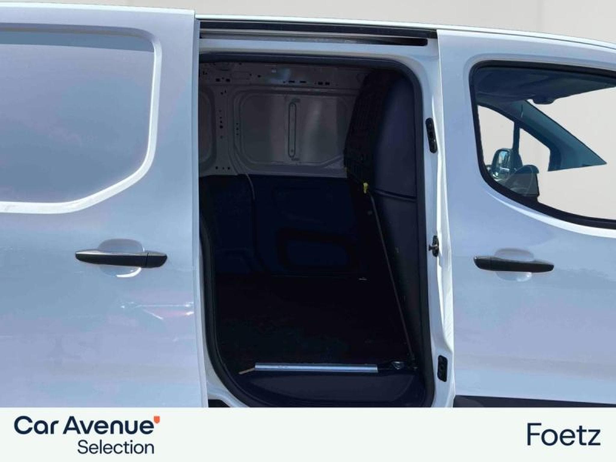 CITROEN Berlingo XL 950kg BlueHDi 100 S&S Driver BVM5 (2021) - Foto 9