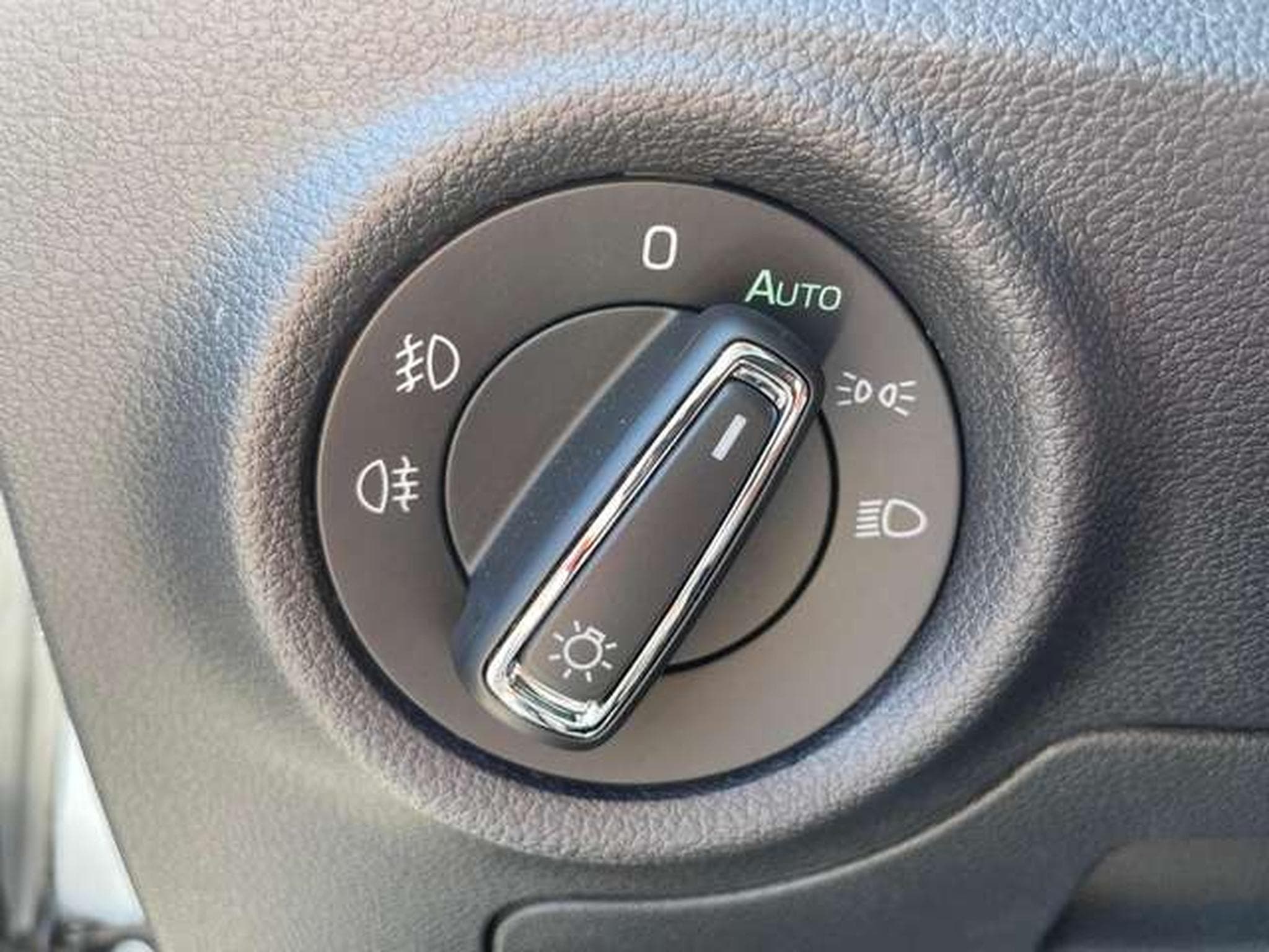 Skoda Scala Scala 1.0 TSI - JUSQU'A 3 ANS DE GARANTIE (2020) - Photo 25