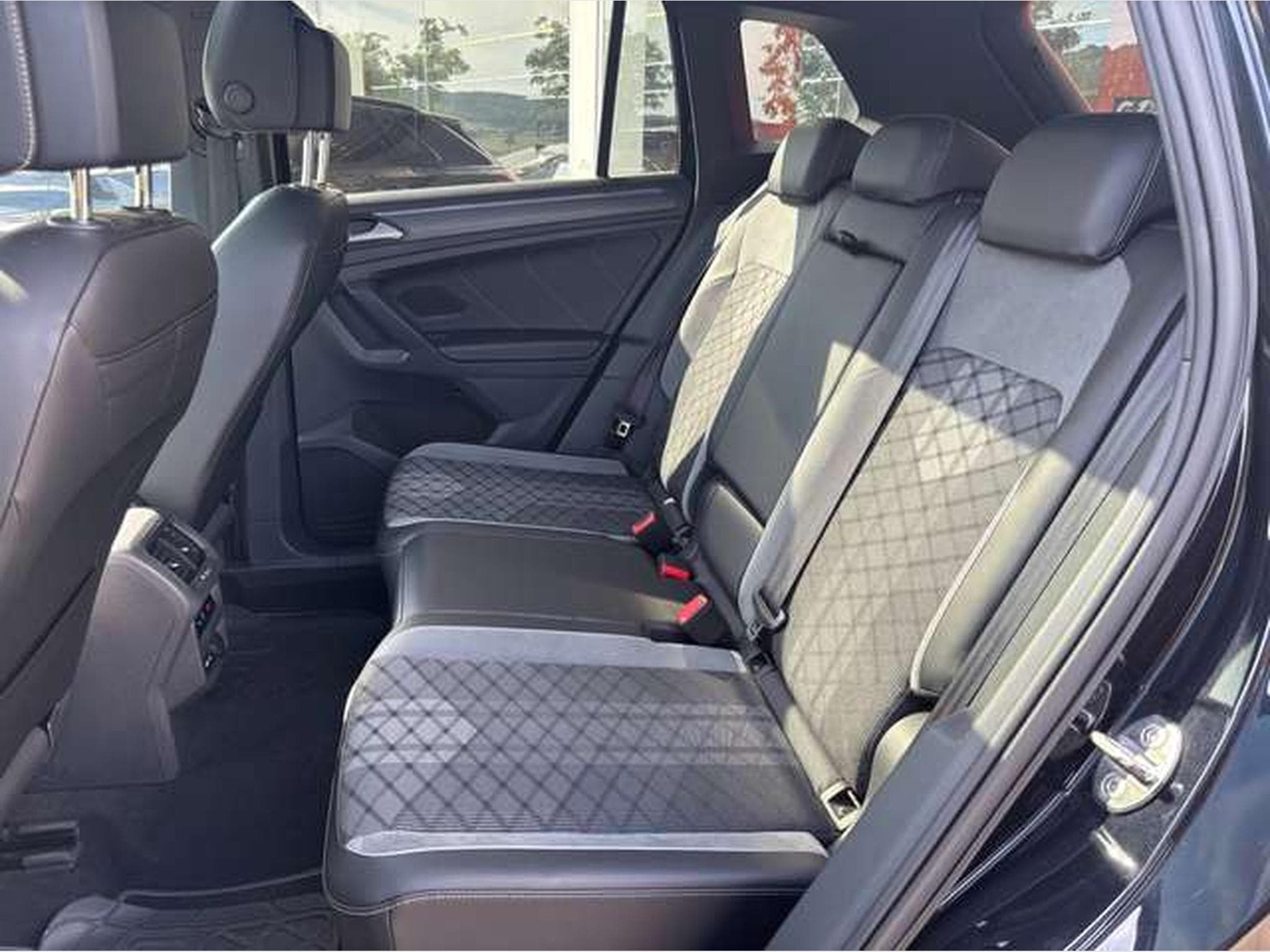 VW Tiguan 2.0TDI4Motion DSG-R-LINE-JUSQU'A 3 ANS DE GARANTIE (2022) - Photo 22