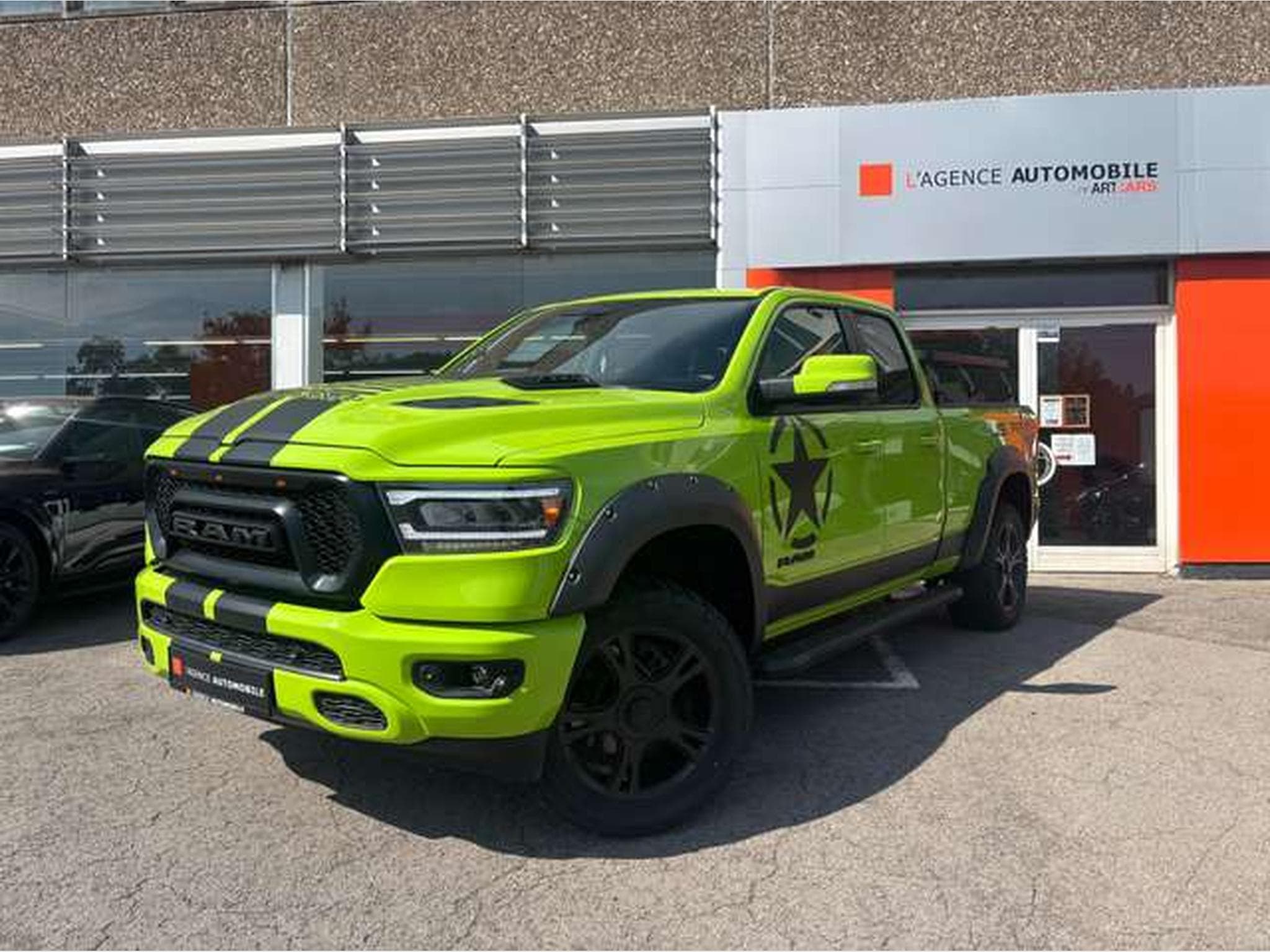 Dodge RAM 1500 - BIG HORN - JUSQU'A 3 ANS DE GARANTIE (2019) - Photo 2