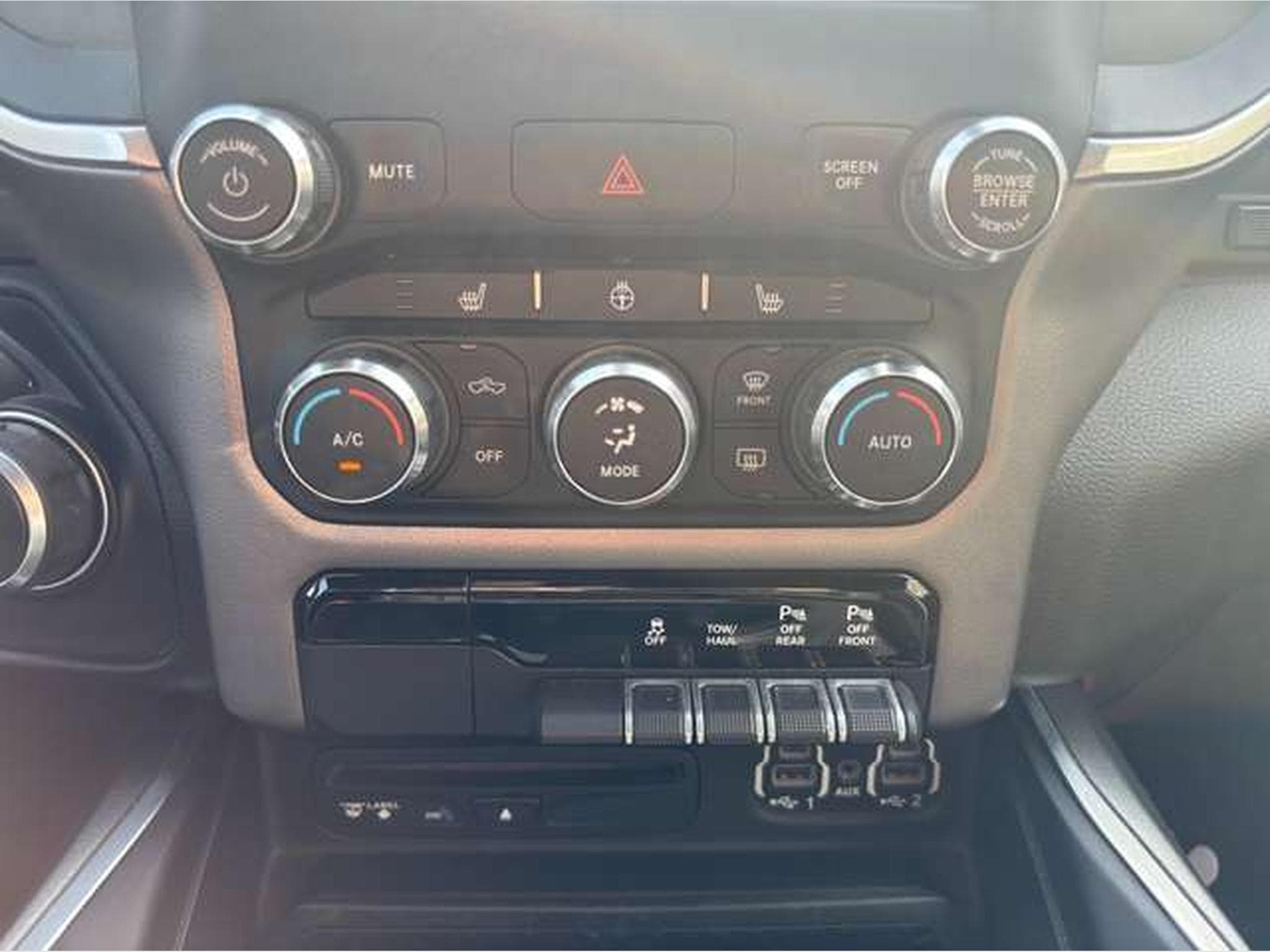 Dodge RAM 1500 - BIG HORN - JUSQU'A 3 ANS DE GARANTIE (2019) - Photo 23