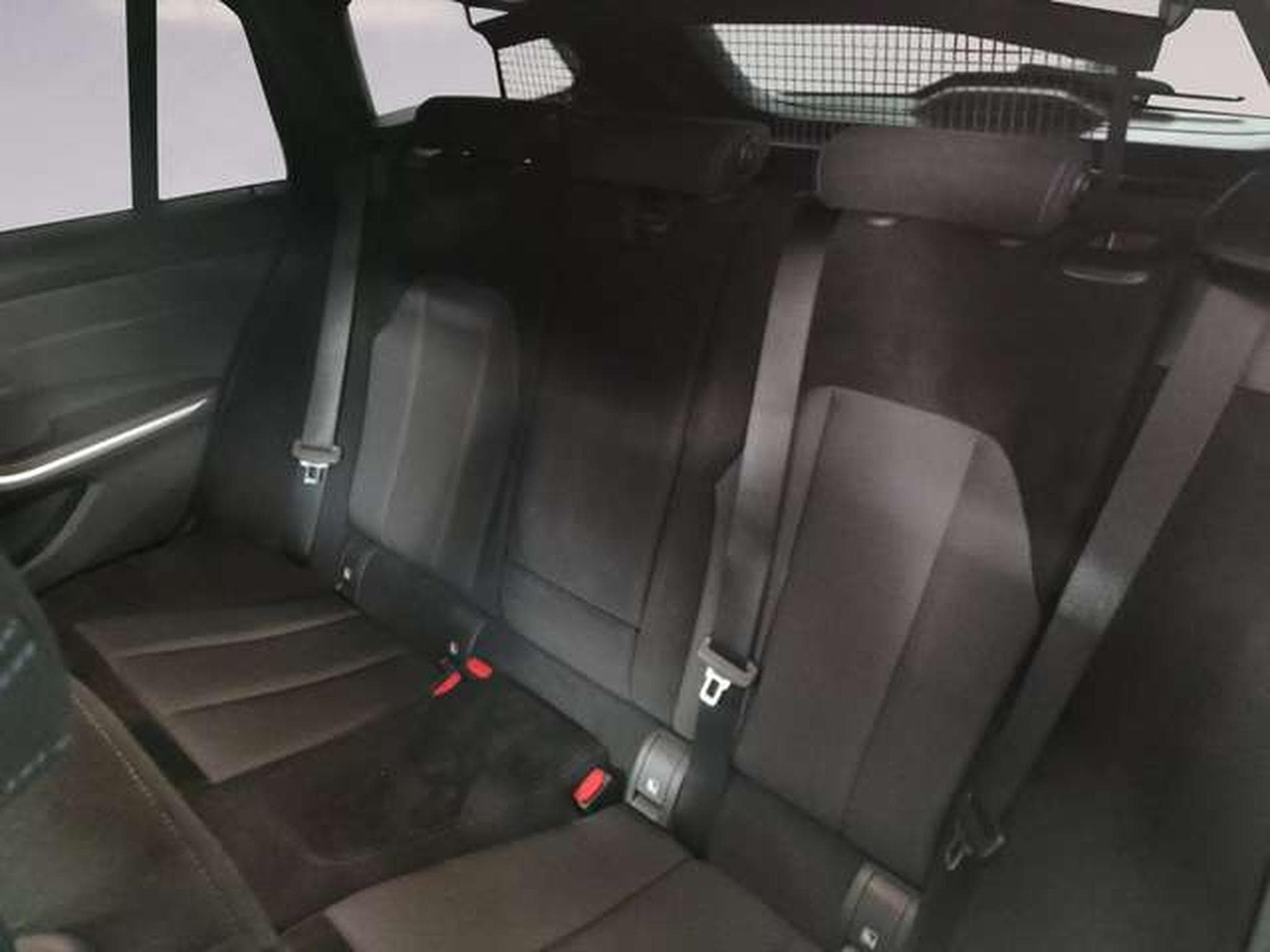 BMW 320 d xDrive DAB LED (2024) - Foto 8
