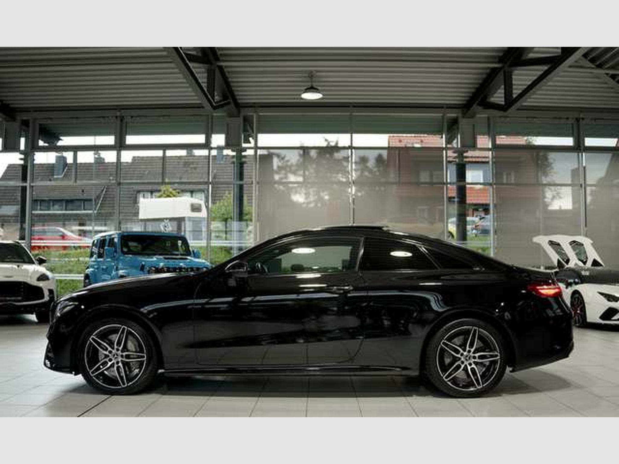 Mercedes E 450 4M Coupé AMG Line *2.H *19 *Pano*HUD*360° (2019) - Photo 11