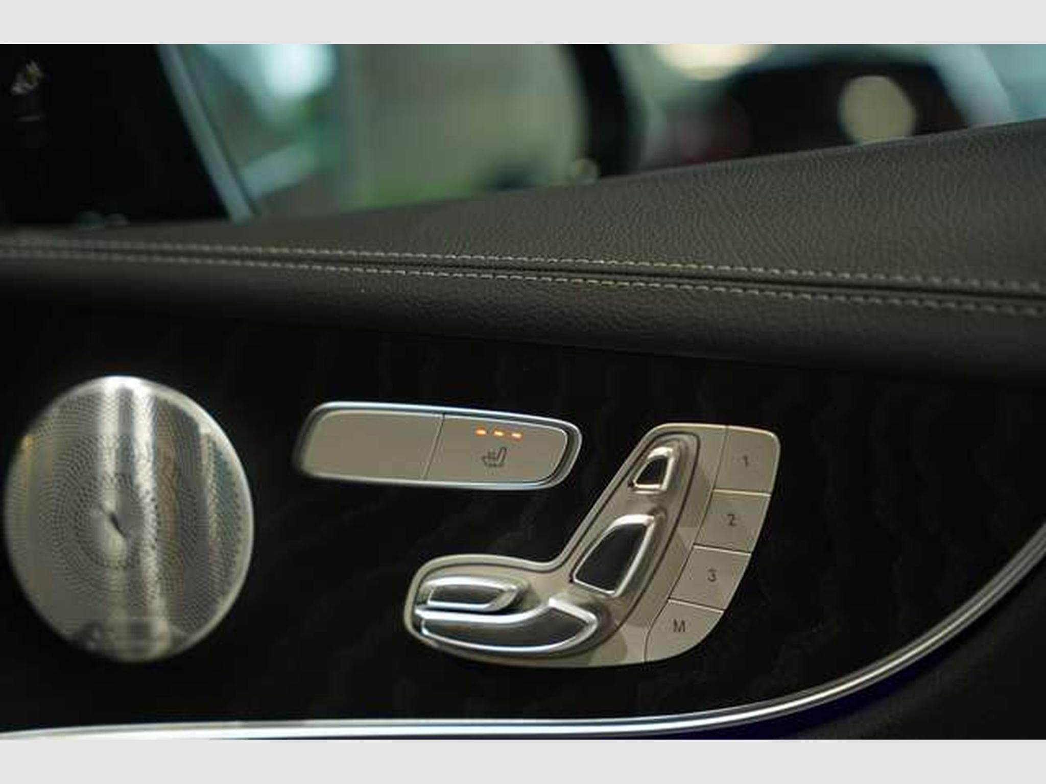 Mercedes E 450 4M Coupé AMG Line *2.H *19 *Pano*HUD*360° (2019) - Photo 16