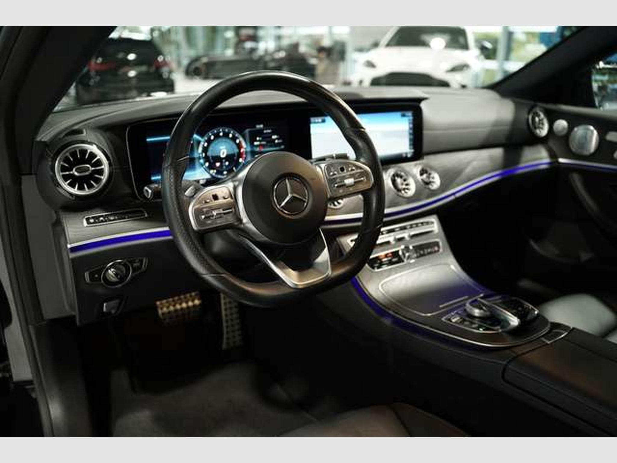 Mercedes E 450 4M Coupé AMG Line *2.H *19 *Pano*HUD*360° (2019) - Photo 22