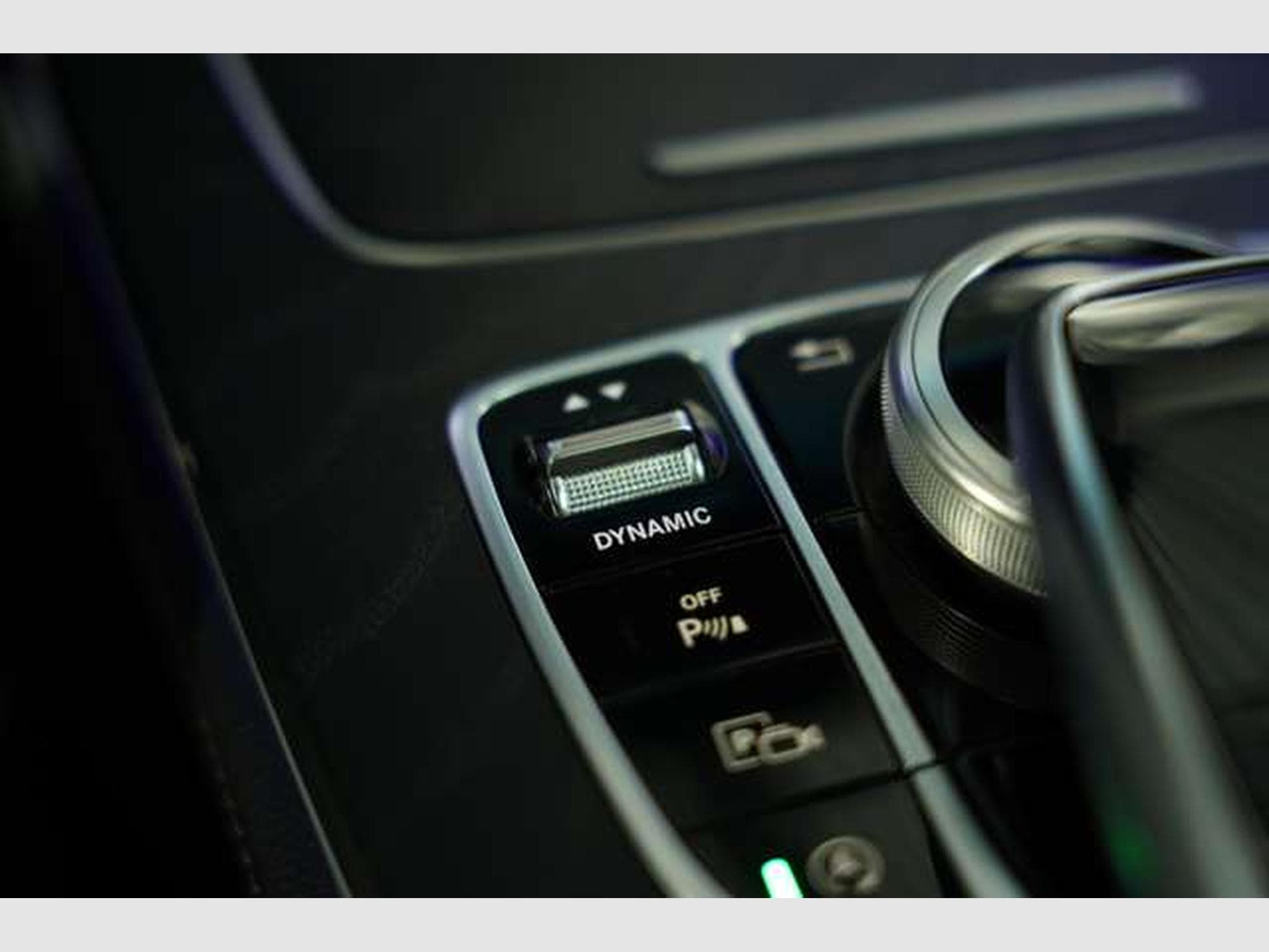 Mercedes E 450 4M Coupé AMG Line *2.H *19 *Pano*HUD*360° (2019) - Photo 25