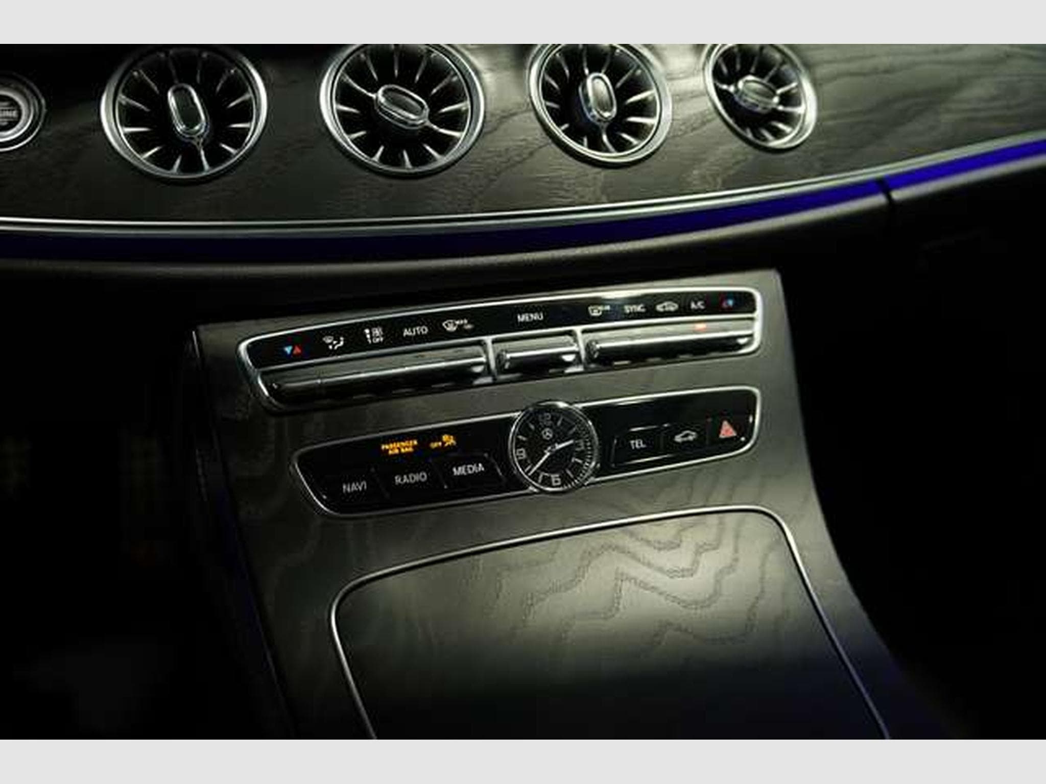 Mercedes E 450 4M Coupé AMG Line *2.H *19 *Pano*HUD*360° (2019) - Photo 27