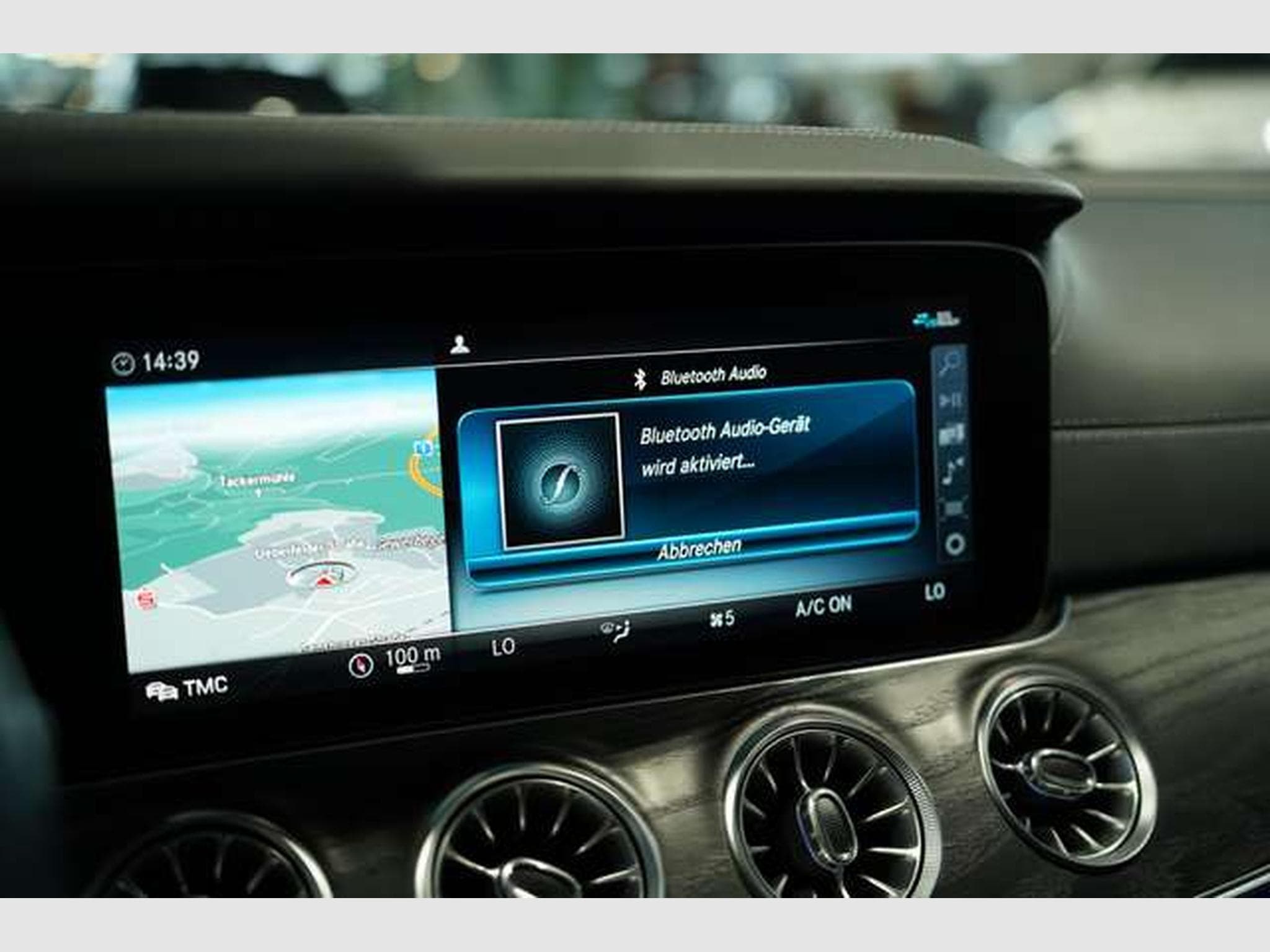 Mercedes E 450 4M Coupé AMG Line *2.H *19 *Pano*HUD*360° (2019) - Photo 32
