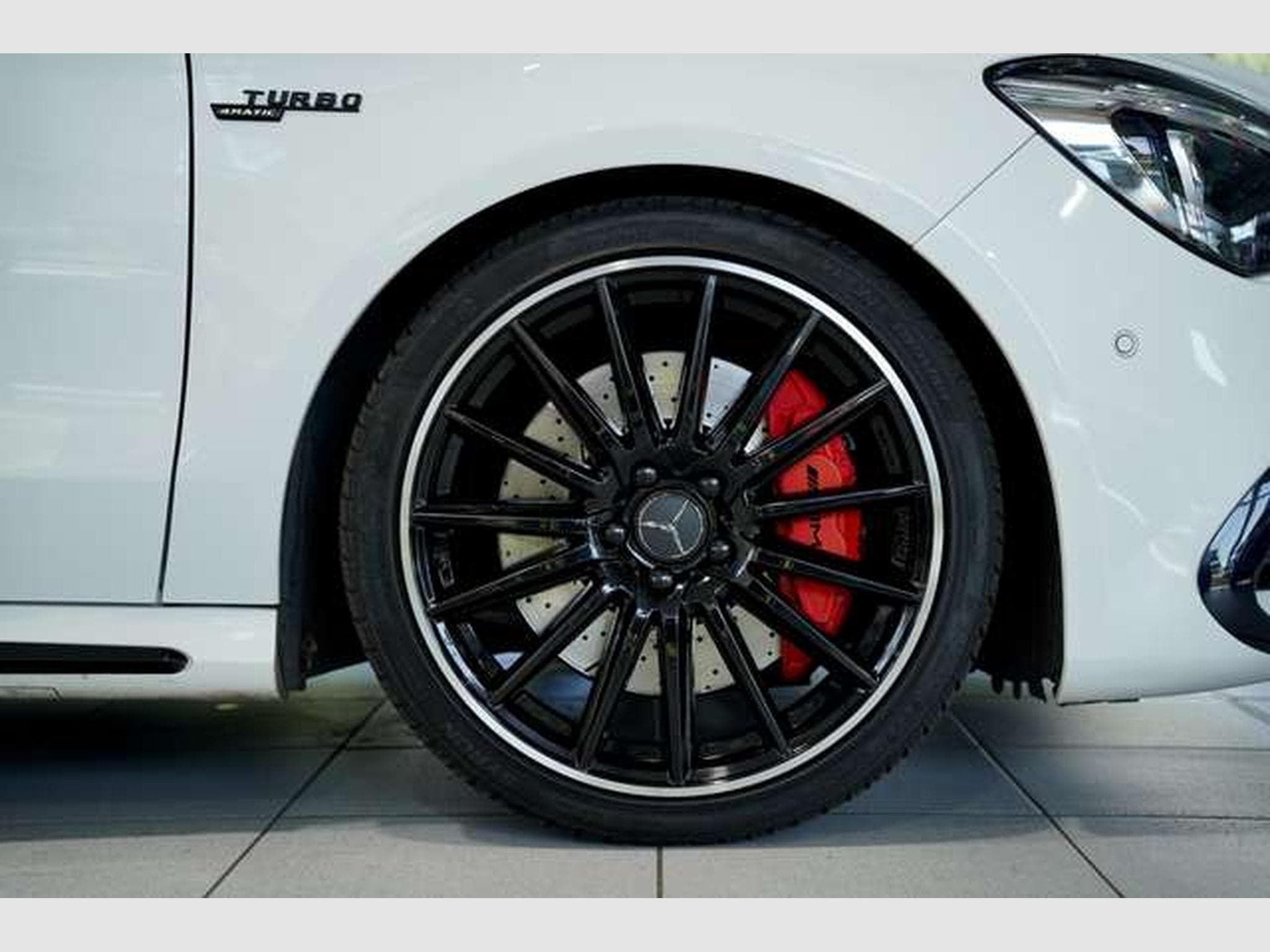Mercedes CLA 45 AMG 4M *2.H *Pano *S-Abgas (2018) - Photo 12