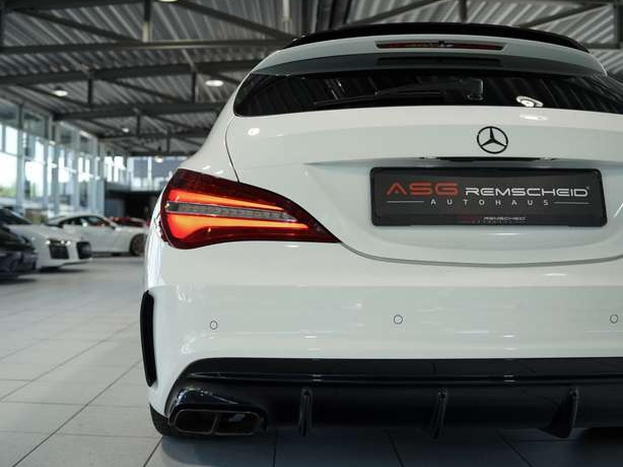 Mercedes CLA 45 AMG 4M *2.H *Pano *S-Abgas (2018) - Photo 16
