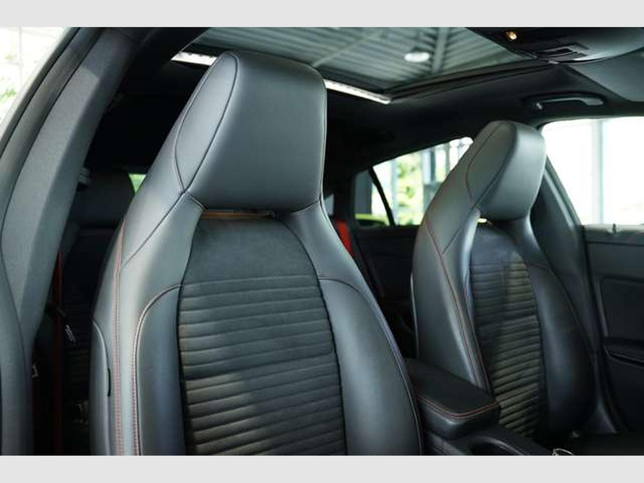 Mercedes CLA 45 AMG 4M *2.H *Pano *S-Abgas (2018) - Photo 25